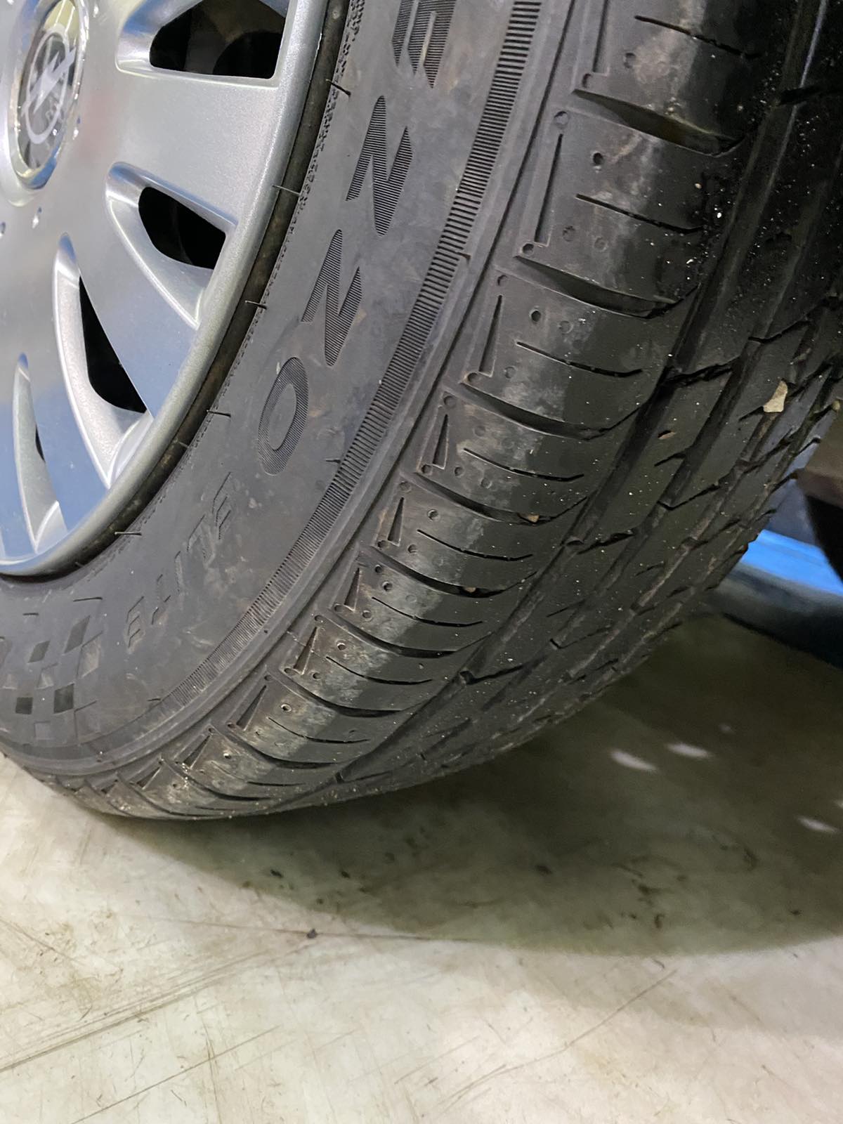 OPEL CORSA 1.3 CDTI , 2012 GODINA, VOLAN S KOMANDAMA