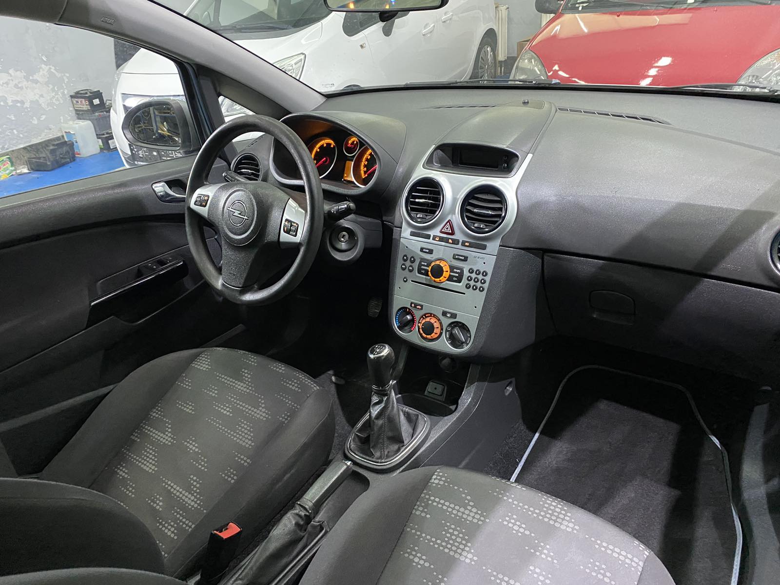 OPEL CORSA 1.3 CDTI , 2012 GODINA, VOLAN S KOMANDAMA