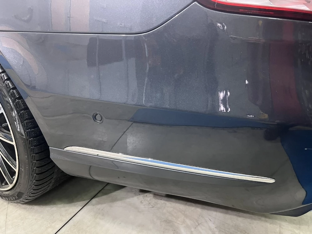 Mercedes-Benz E220 AMG DESIGN