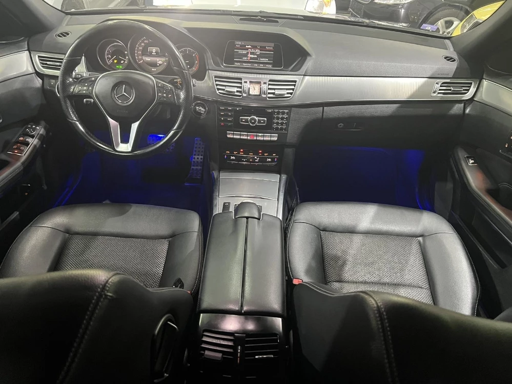 Mercedes-Benz E220 AMG DESIGN