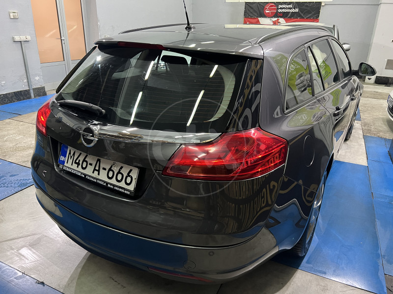 OPEL INSIGNIA 2.0 CDTI SPORTS TOURER
