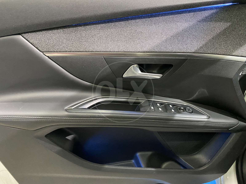 PEUGEOT 5008 1.6 HDI ALLURE