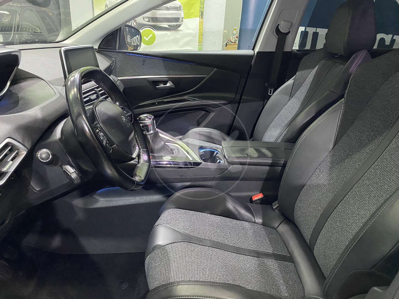 PEUGEOT 5008 1.6 HDI ALLURE