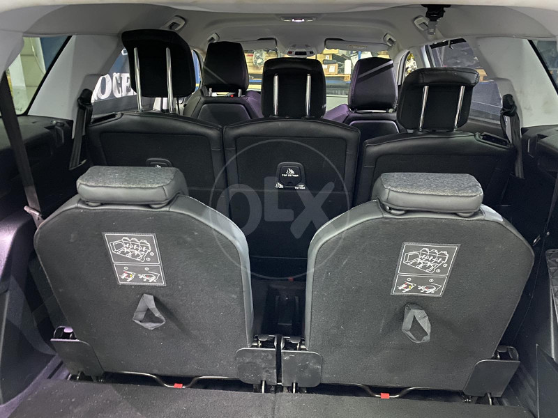 PEUGEOT 5008 1.6 HDI ALLURE