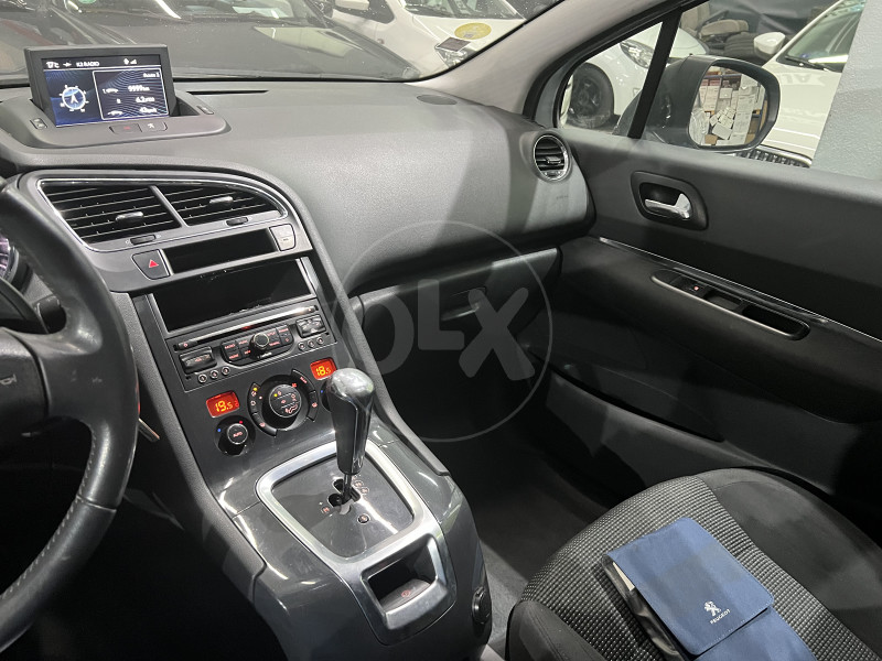 PEUGEOT 5008 1.6 HDI,7 SJEDISTA, AUTOMATIK, NAVIGACIJA