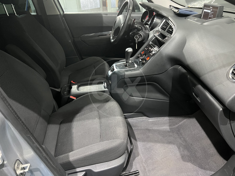 PEUGEOT 5008 1.6 HDI,7 SJEDISTA, AUTOMATIK, NAVIGACIJA
