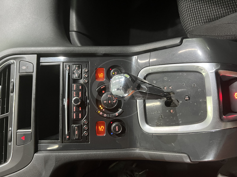 PEUGEOT 5008 AUTOMATIK