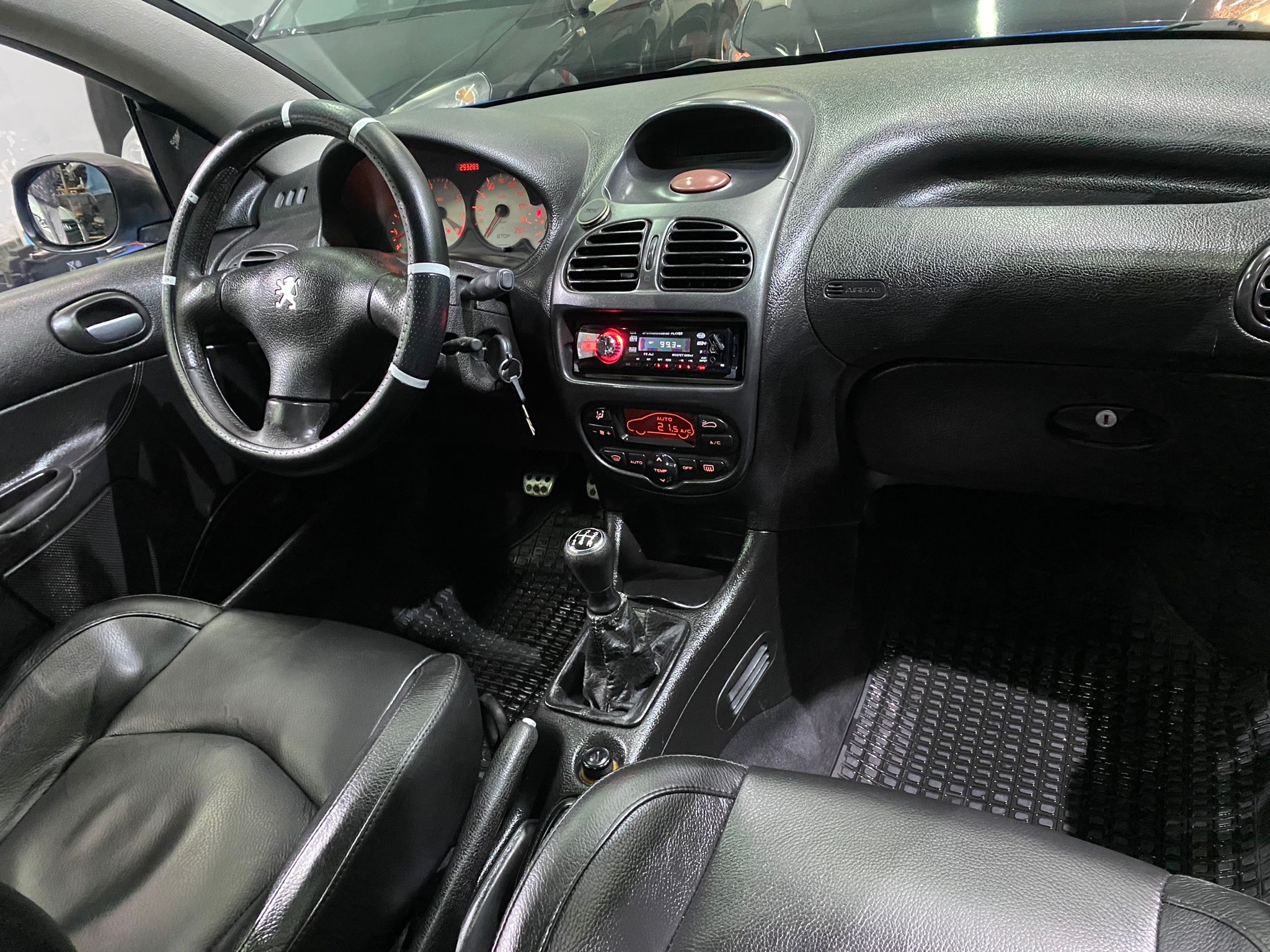 PEUGEOT 206 2.0 BENZIN, KABRIOLET,KOŽA,2001 GOD.