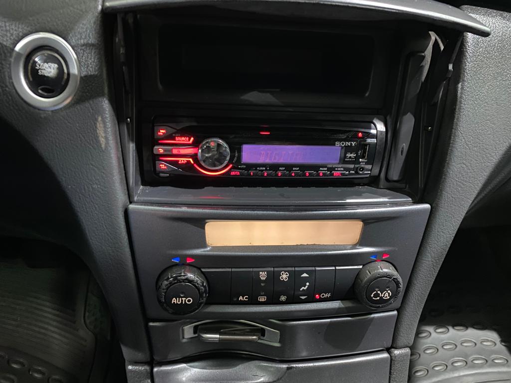 RENAULT LAGUNA 1.9 DCi, 2004 GOD, KLIMA