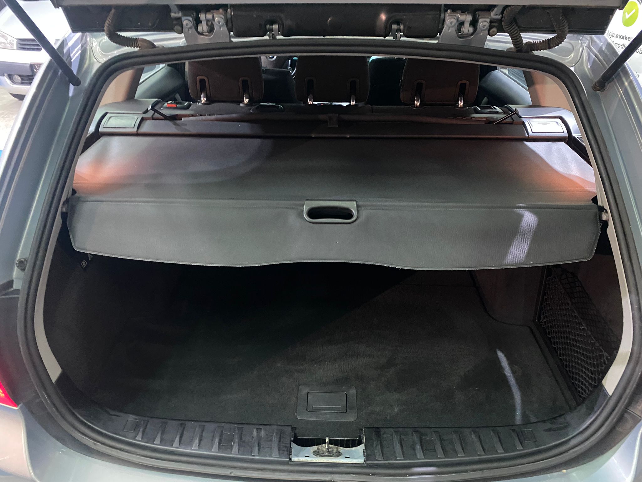 BMW 320i TOUR AUTOMATIK, 2006 GODINA, REGISTROVAN