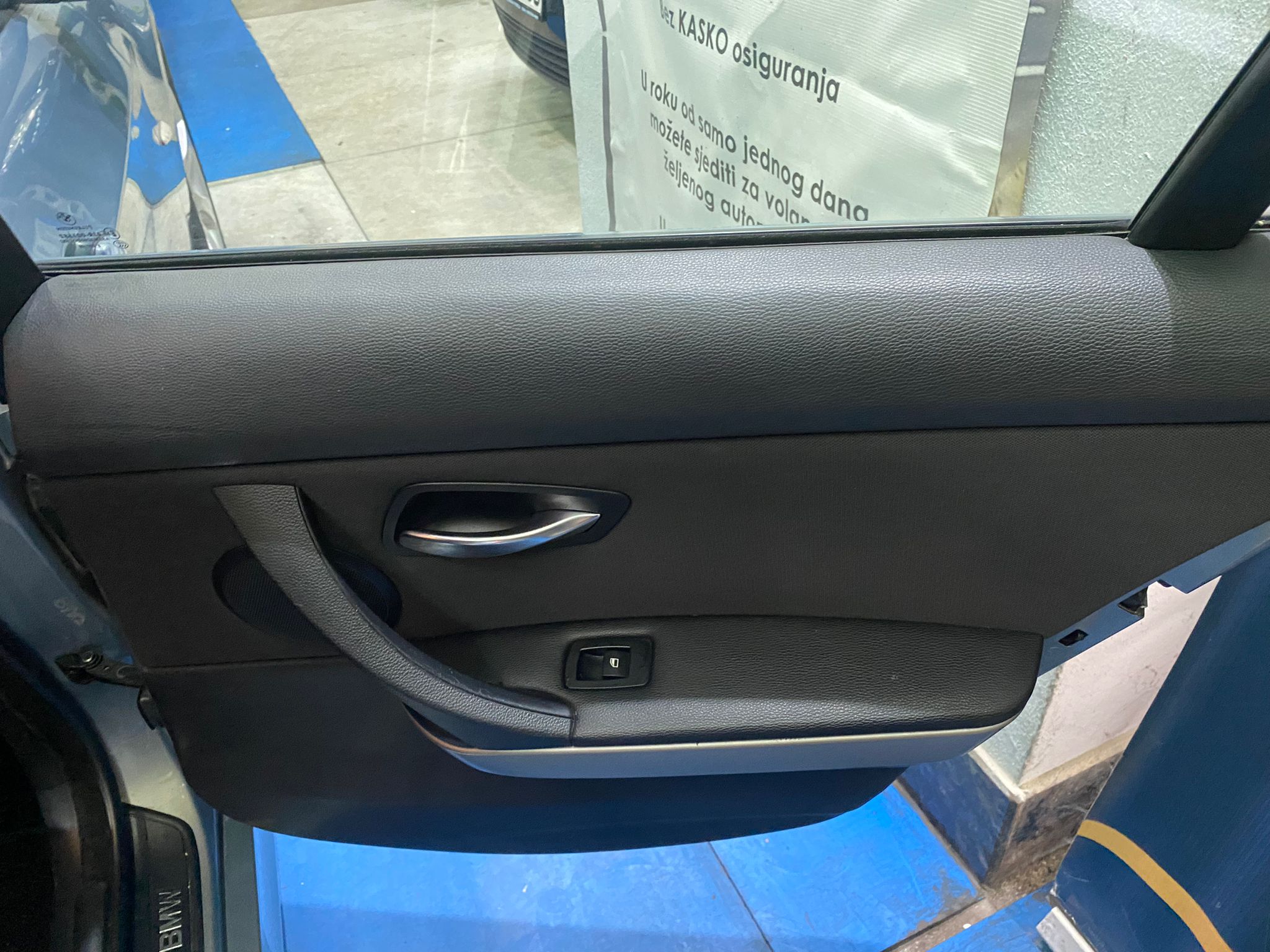 BMW 320i TOUR AUTOMATIK, 2006 GODINA, REGISTROVAN