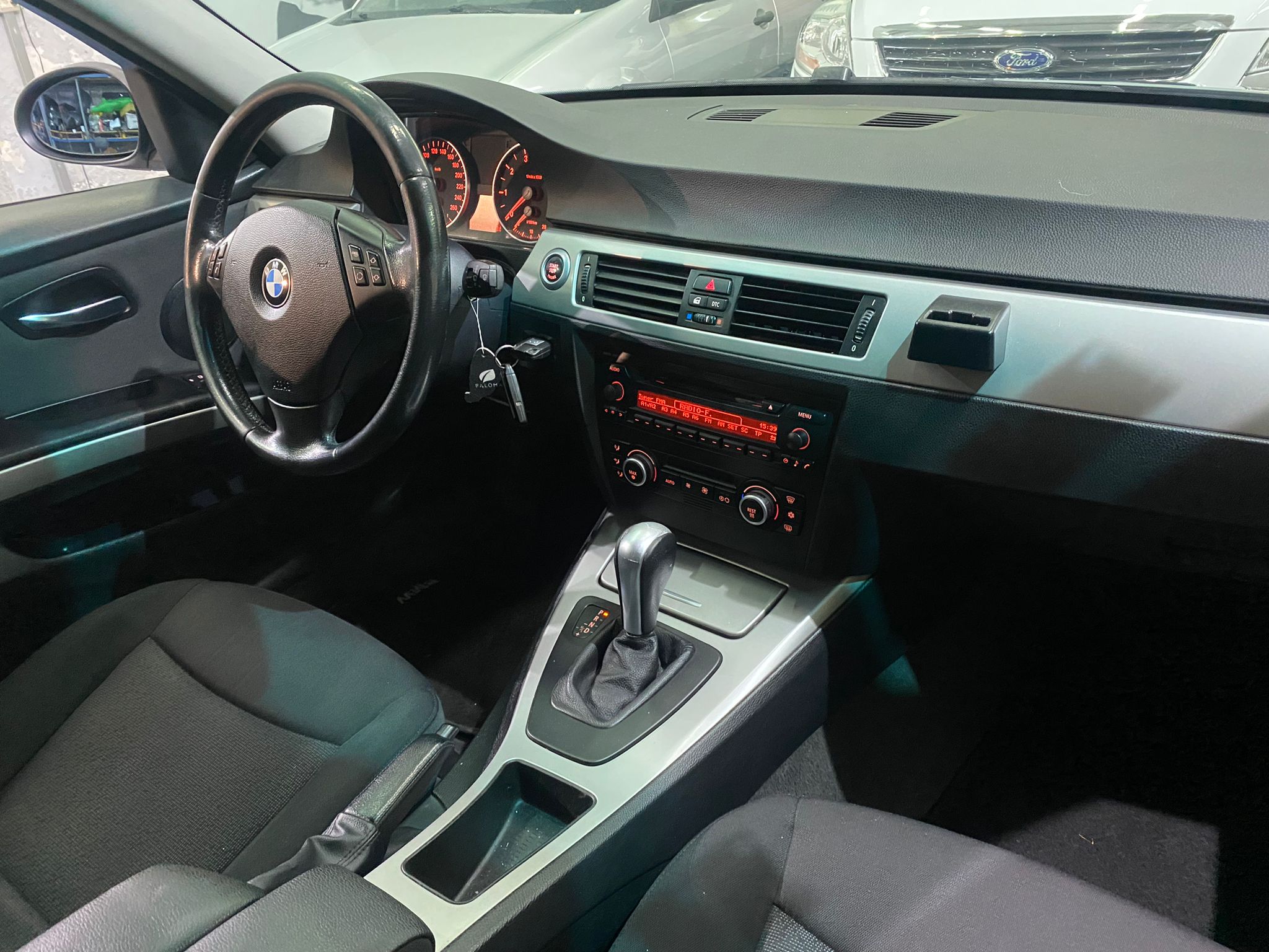 BMW 320i TOUR AUTOMATIK, 2006 GODINA, REGISTROVAN