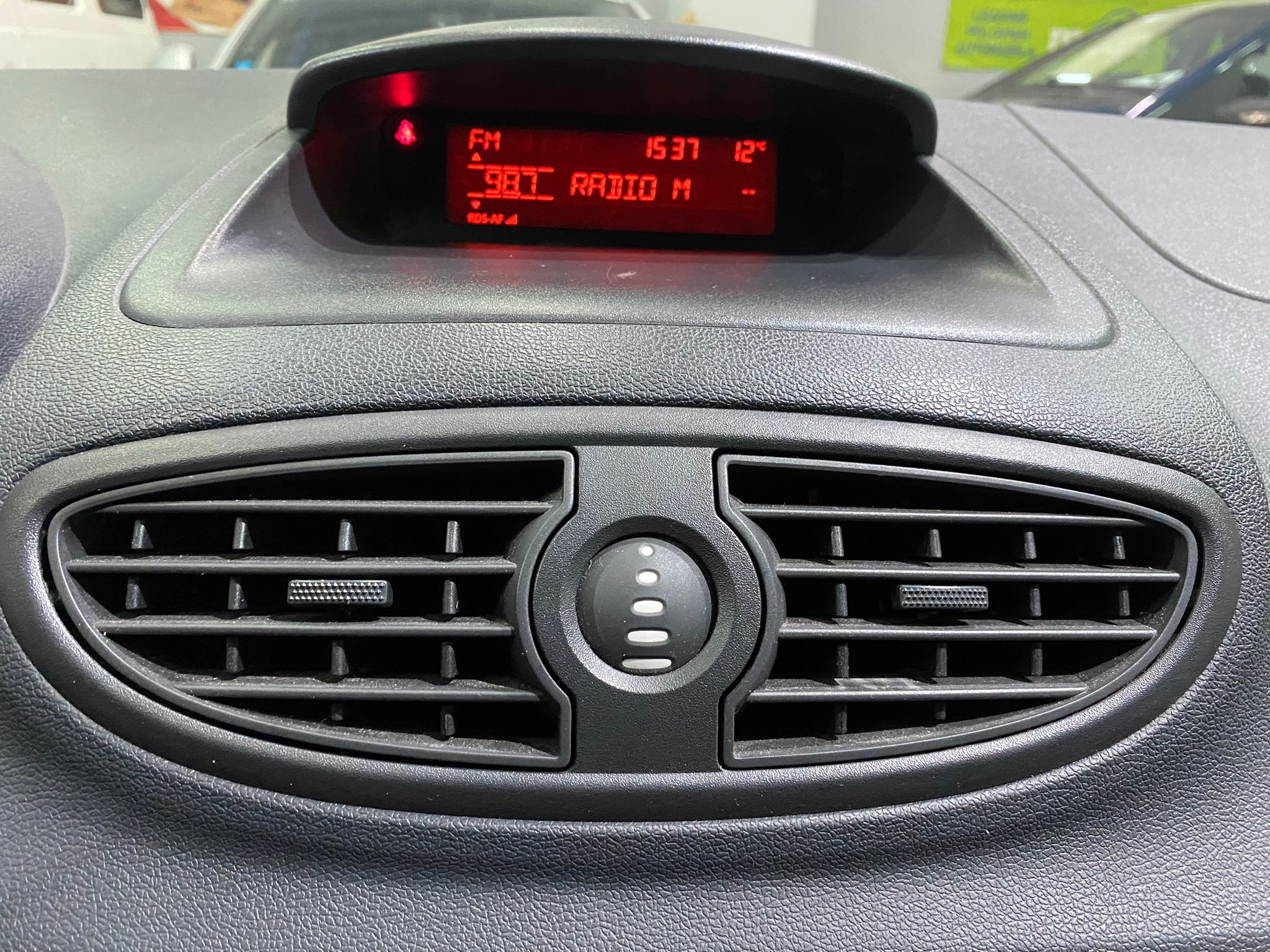 RENAULT CLIO 1.5 DCI, 2013 GODINA, ALU FELGE, KLIMA