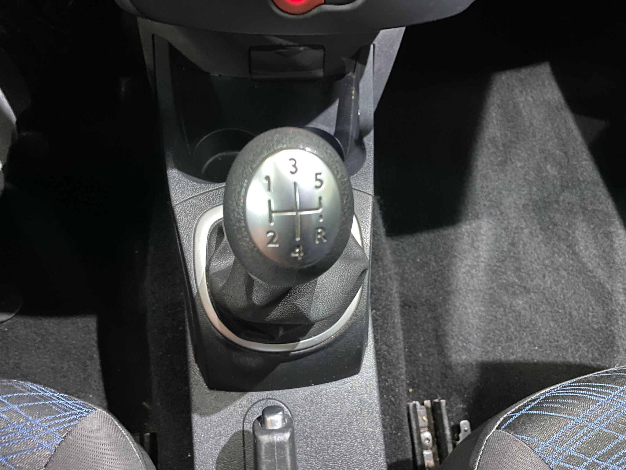 RENAULT CLIO 1.5 DCI, 2013 GODINA, ALU FELGE, KLIMA