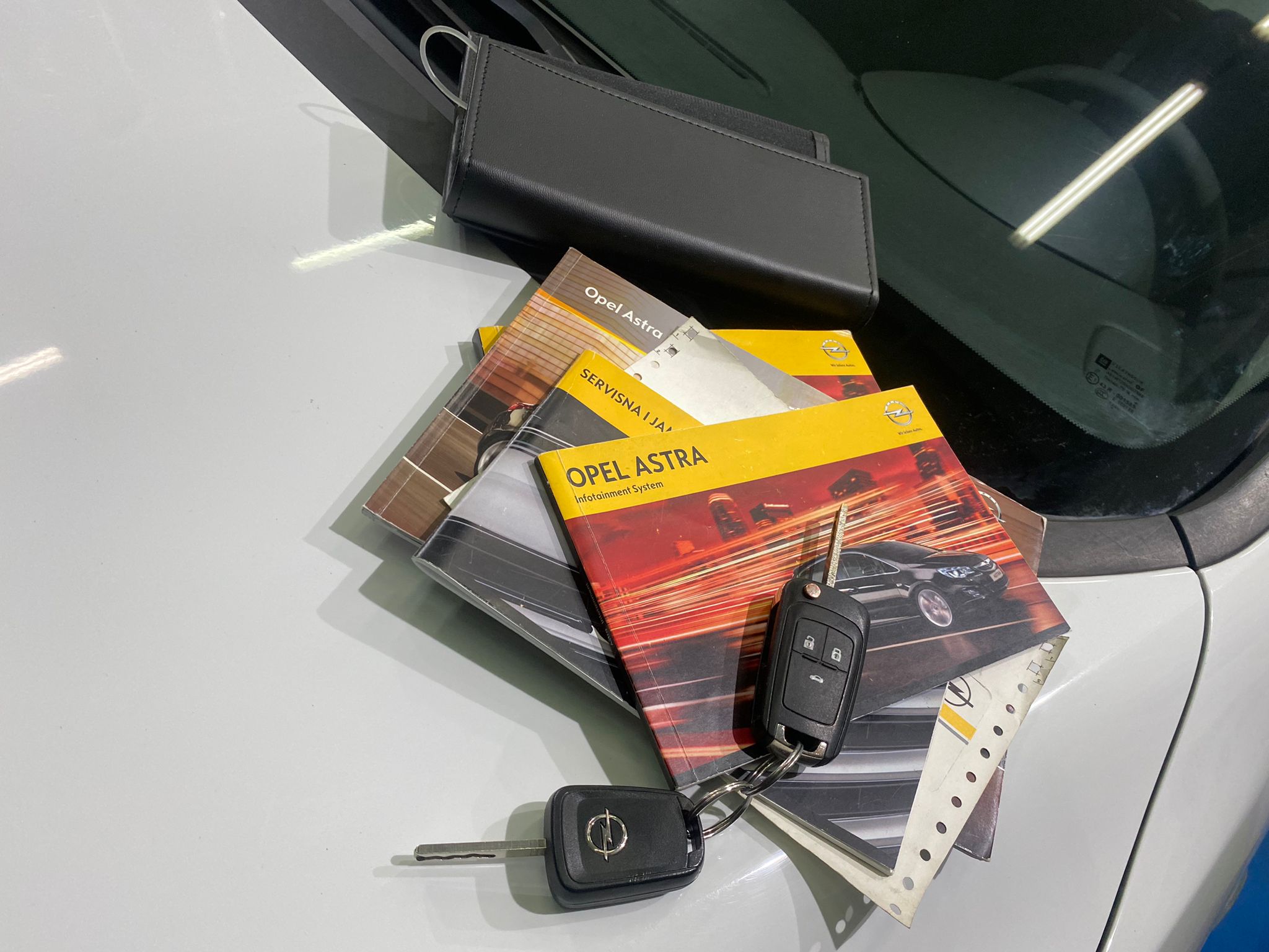 OPEL ASTRA J 1.4i, 2012 GODINA, 80000 KM PREŠLA