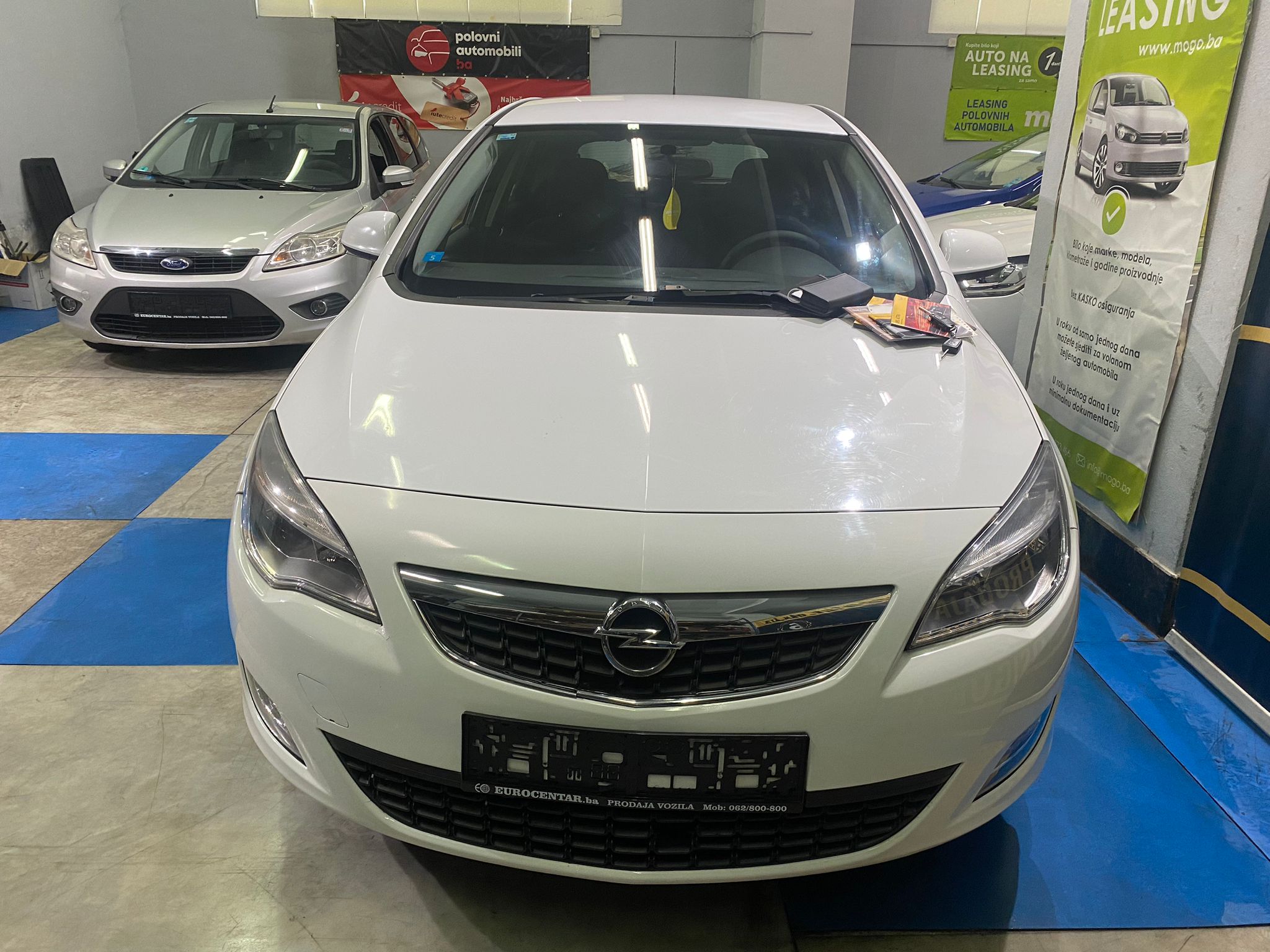 OPEL ASTRA J 1.4i, 2012 GODINA, 80000 KM PREŠLA