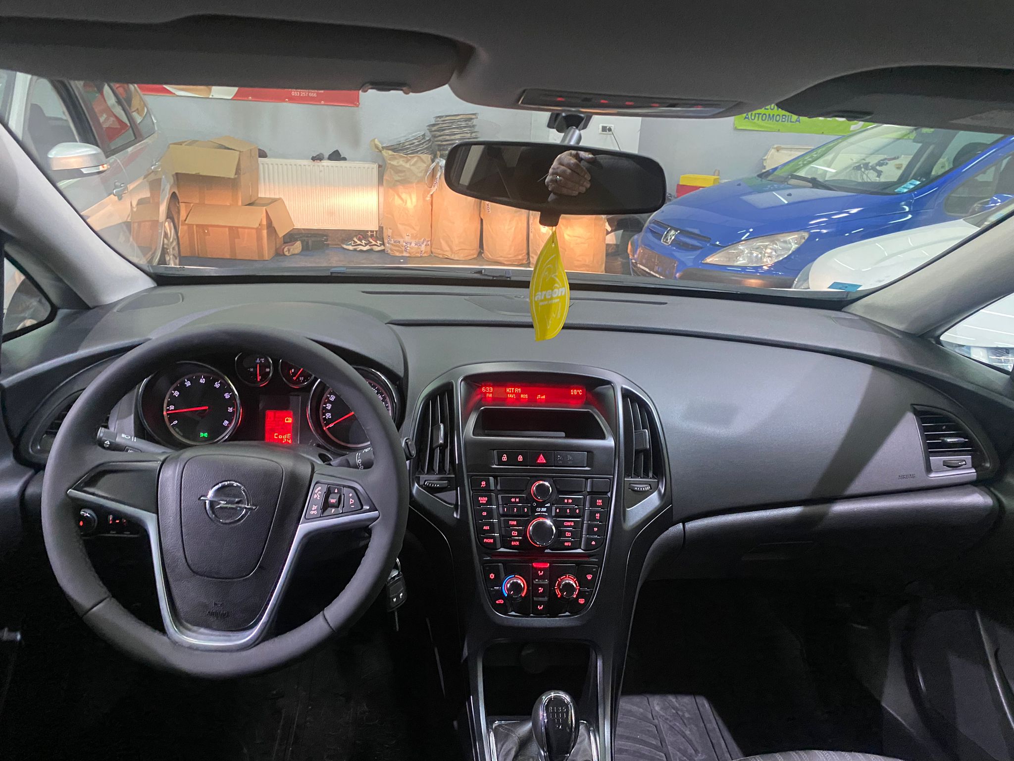 OPEL ASTRA J 1.4i, 2012 GODINA, 80000 KM PREŠLA