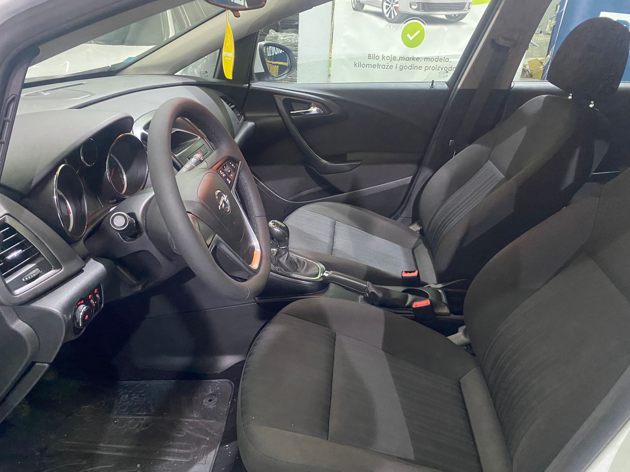 OPEL ASTRA J 1.4i, 2012 GODINA, 80000 KM PREŠLA