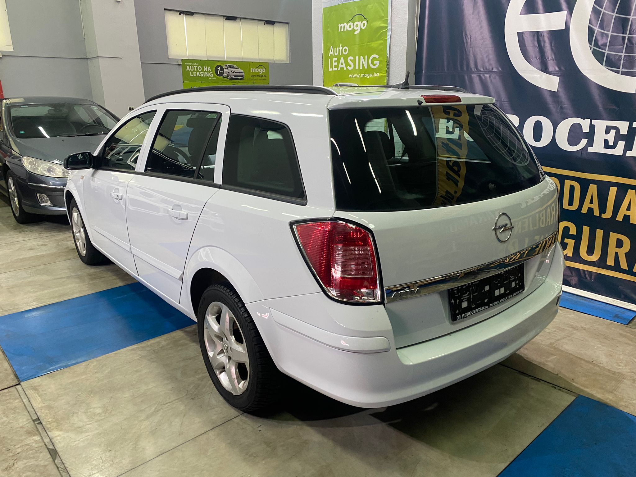 OPEL ASTRA 1.9 CDTI, 2008 GODINA, NAVIGACIJA