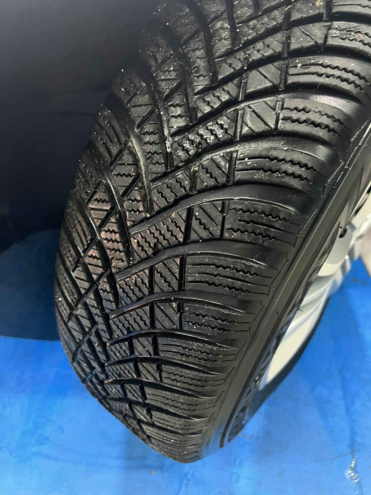 VW GOLF V 2.0 TDI, 2004 GODINA, REGISTROVAN