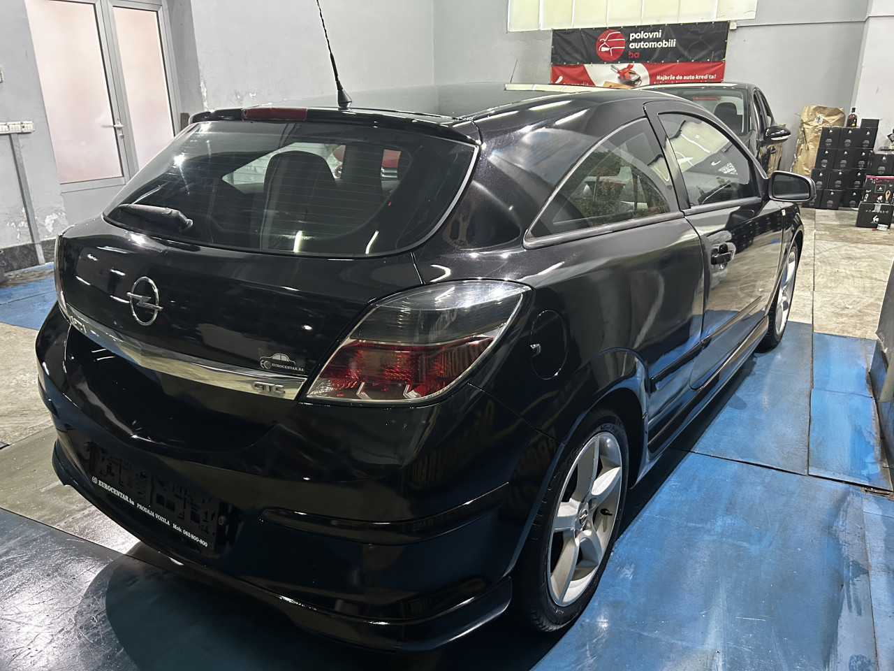 OPEL ASTRA GTC 1.6i, 2008 GODINA, ALU FELGE, KLIMA