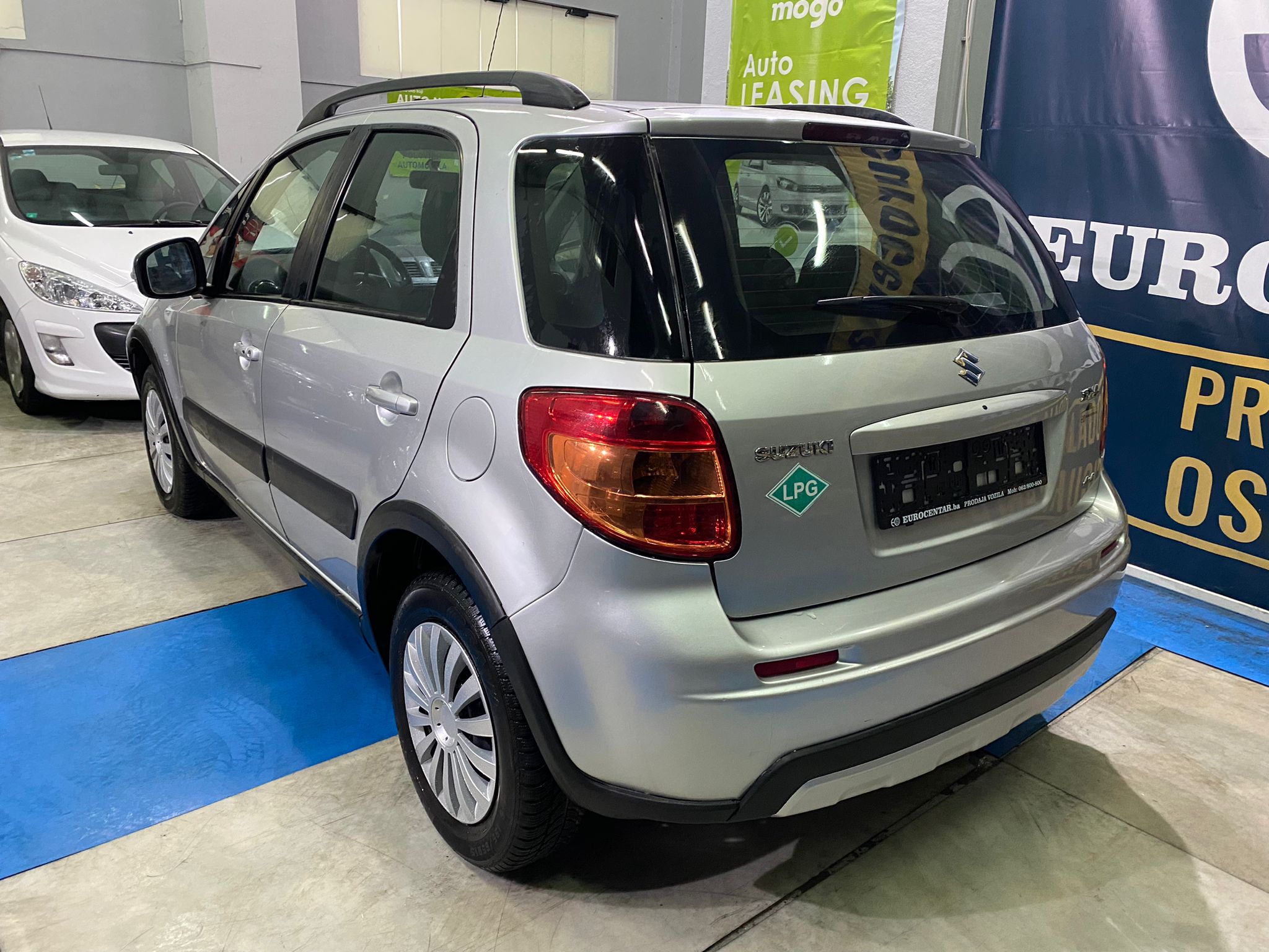 SUZUKI SX4 1.6 BENZ/PLIN , 4X4, 2012 GODINA