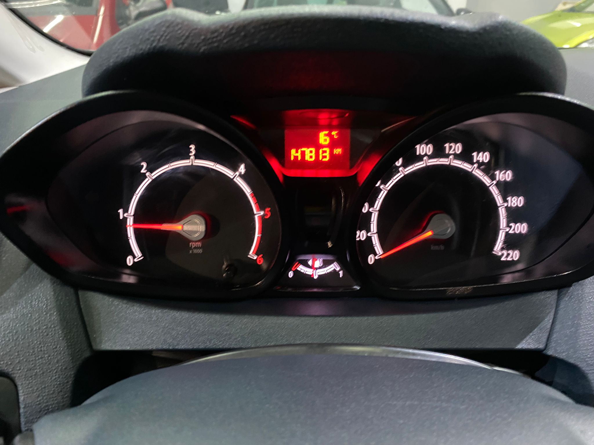 FORD FIESTA 1.6 TDCI, 2011 GOD, VOLAN S KOMANDAMA