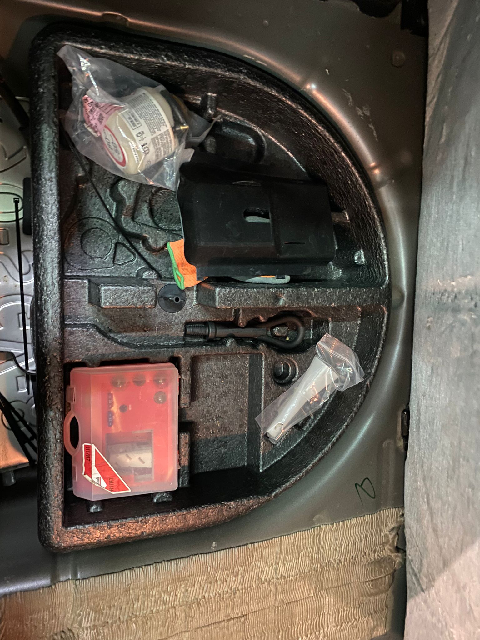 FORD FIESTA 1.6 TDCI, 2011 GOD, VOLAN S KOMANDAMA