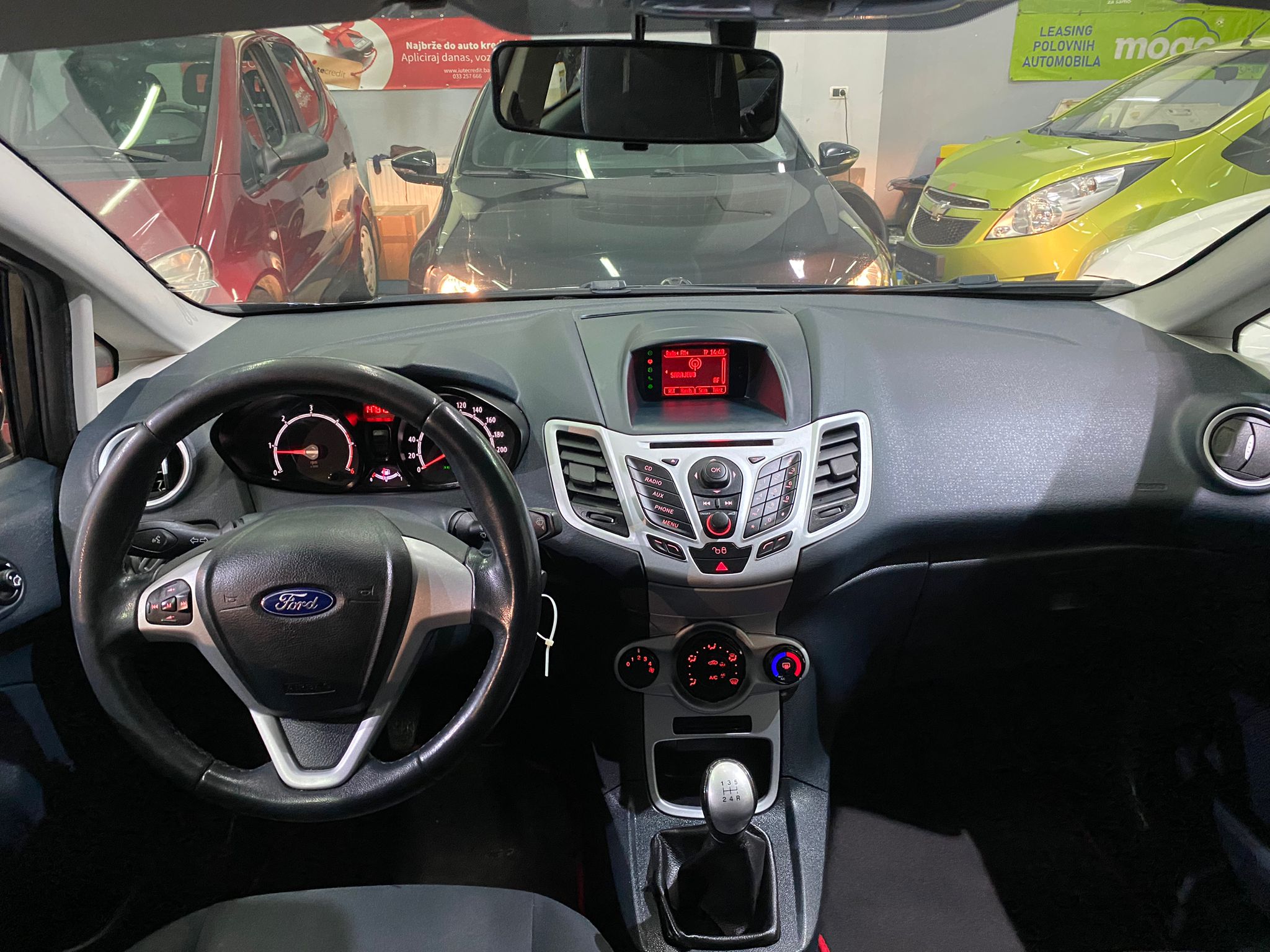 FORD FIESTA 1.6 TDCI, 2011 GOD, VOLAN S KOMANDAMA