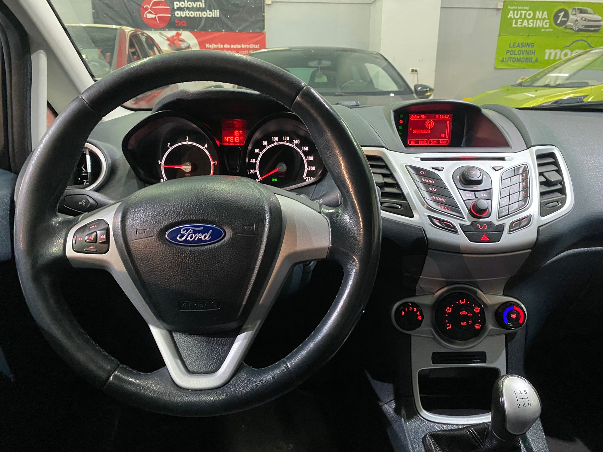 FORD FIESTA 1.6 TDCI, 2011 GOD, VOLAN S KOMANDAMA