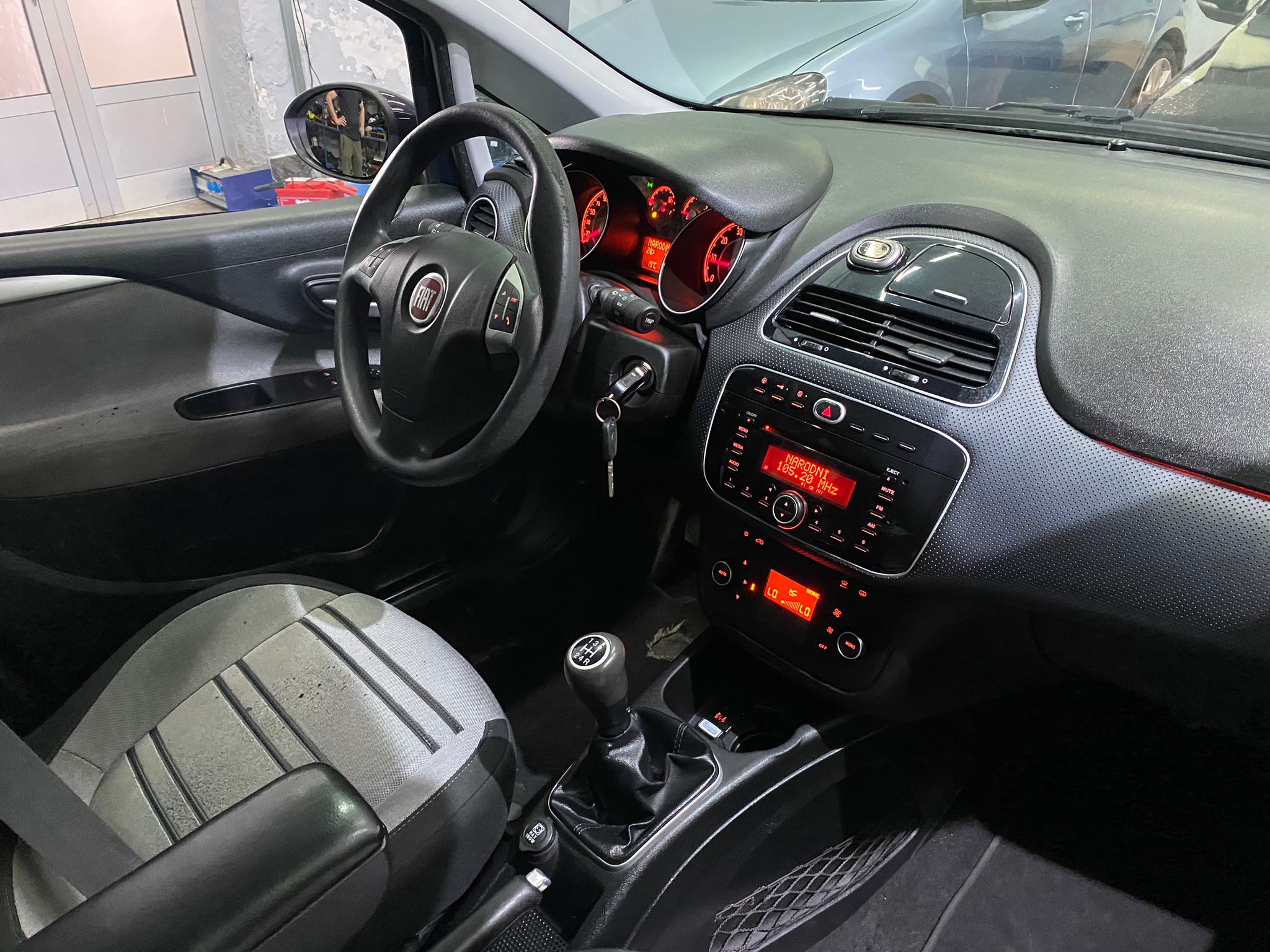 FIAT PUNTO EVO 1.3 mJET, 2011 GODINA, DIGITALNA KLIMA