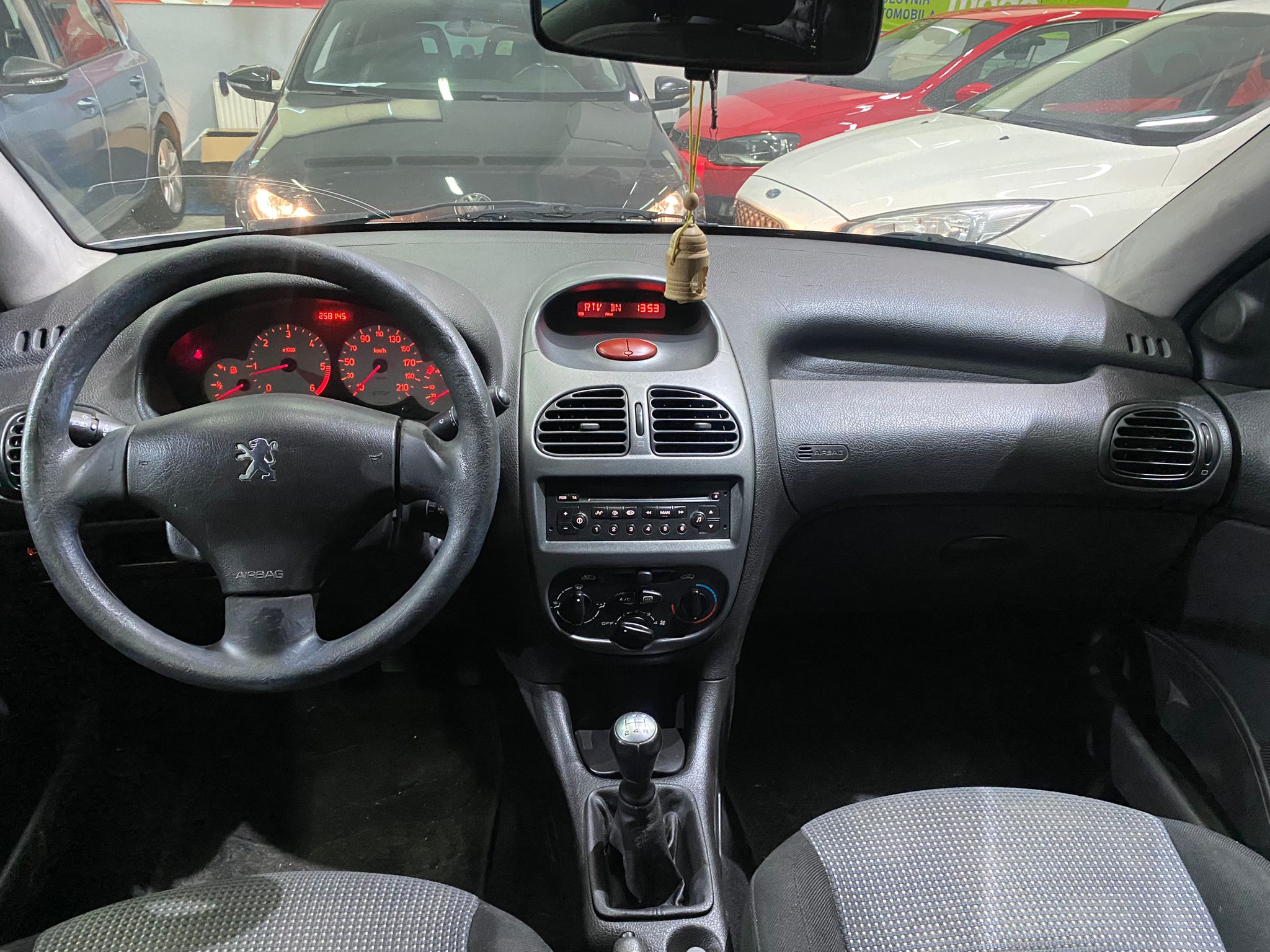 PEUGEOT 206 1.4 HDI, 2005 GODINA, KLIMA
