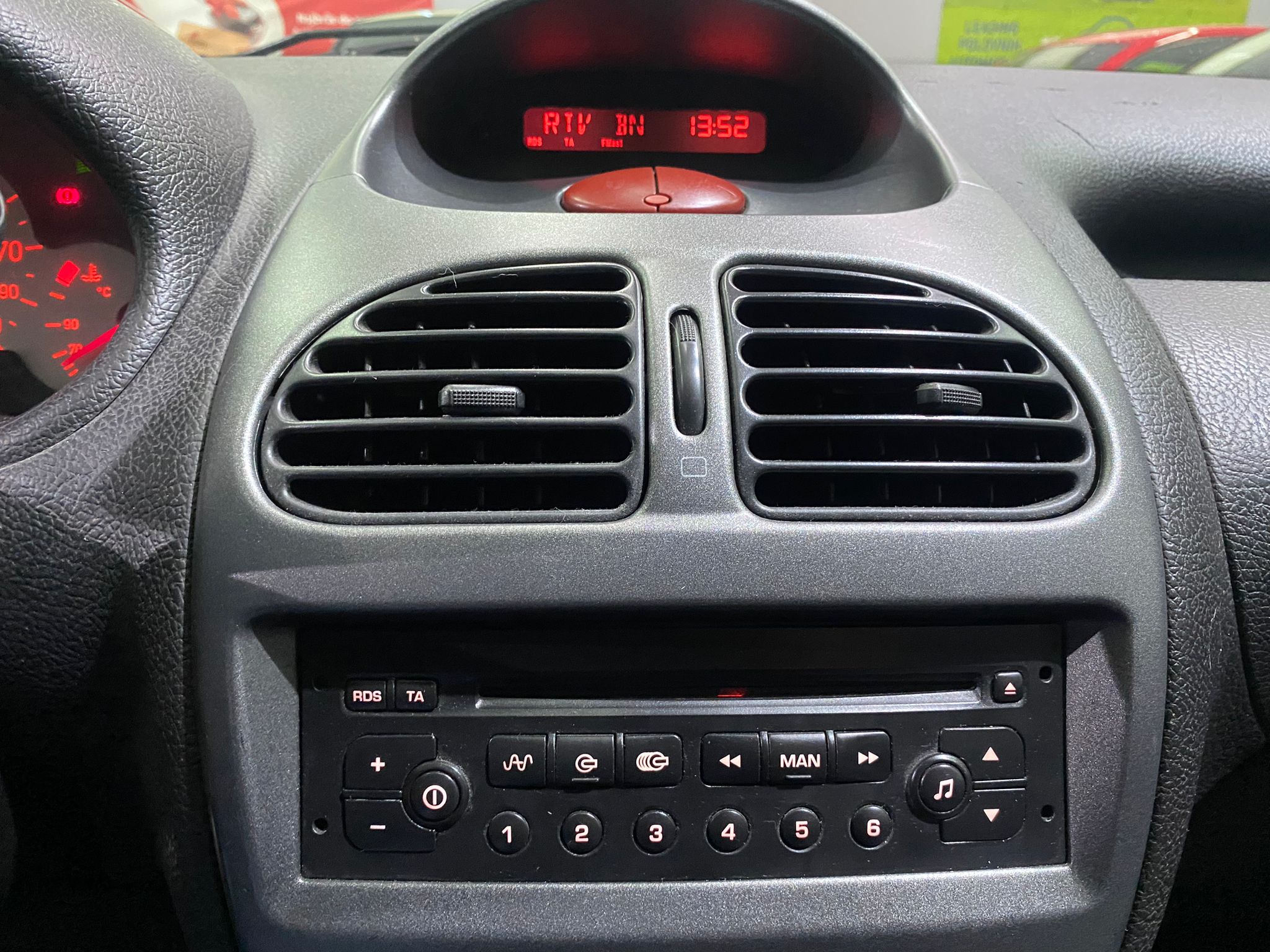 PEUGEOT 206 1.4 HDI, 2005 GODINA, KLIMA