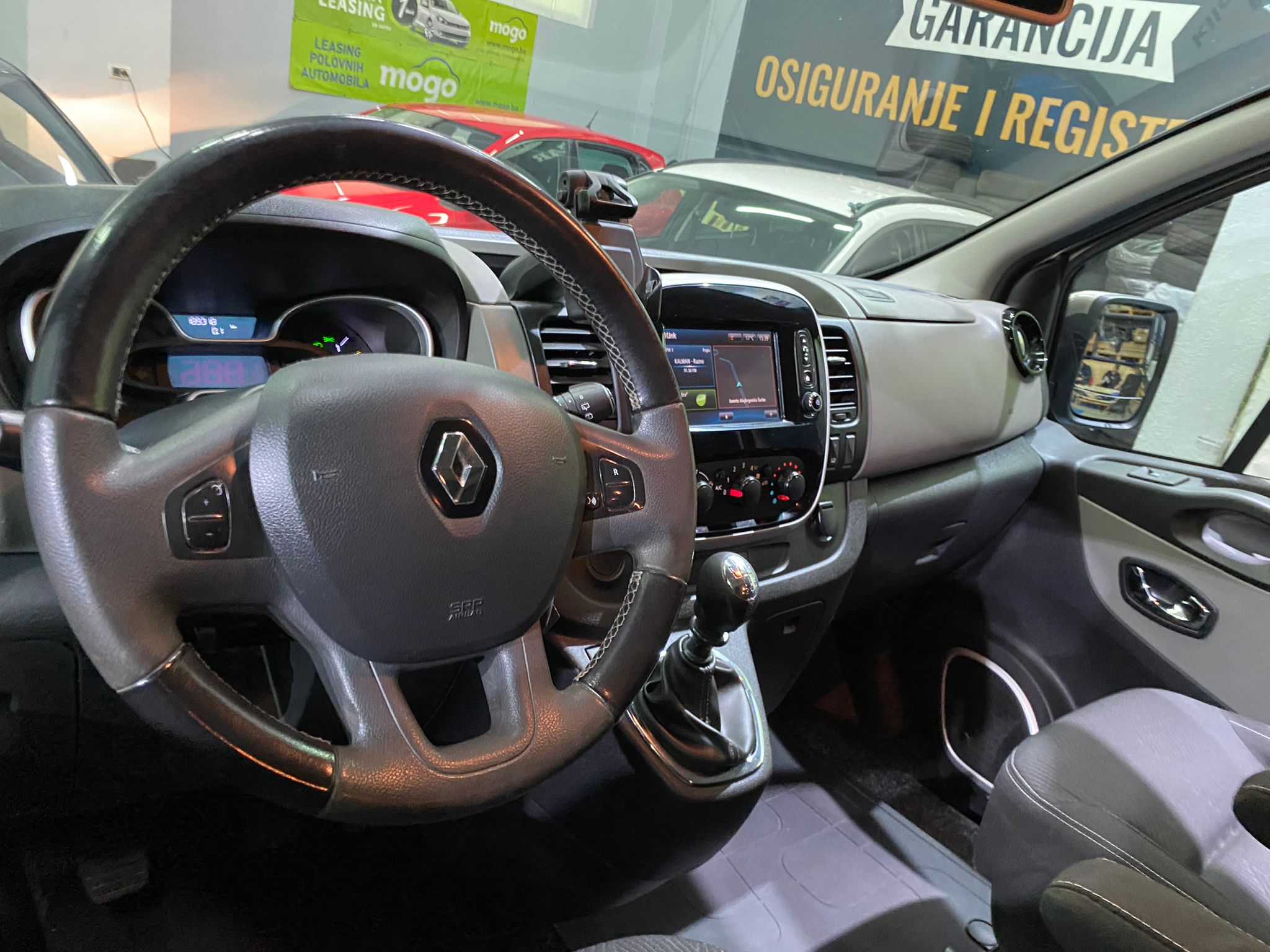 RENAULT TRAFIC 1.6 DCI, 2016 GOD, 7+1 SJED, REGISTROVAN