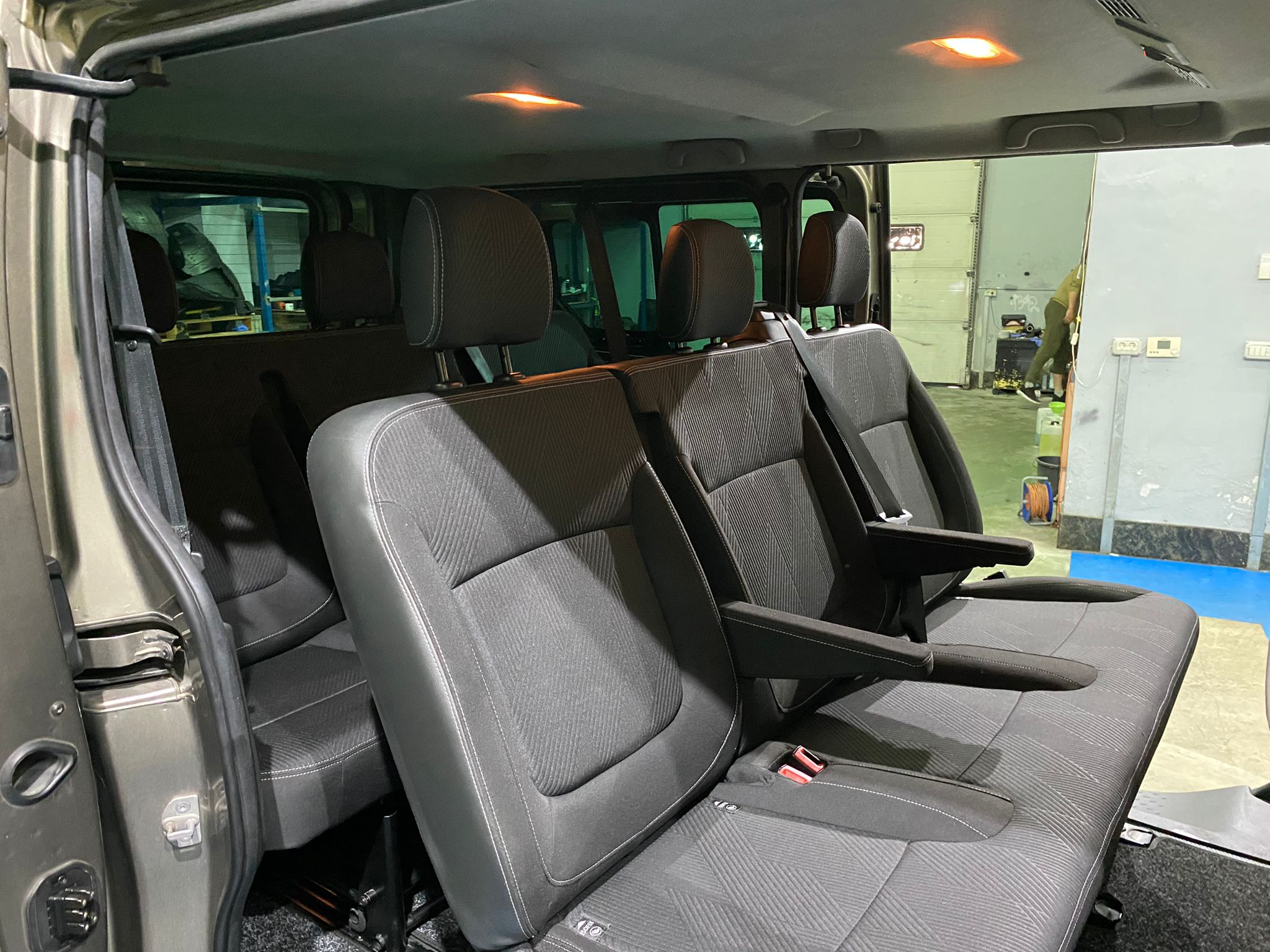 RENAULT TRAFIC 1.6 DCI, 2016 GOD, 7+1 SJED, REGISTROVAN