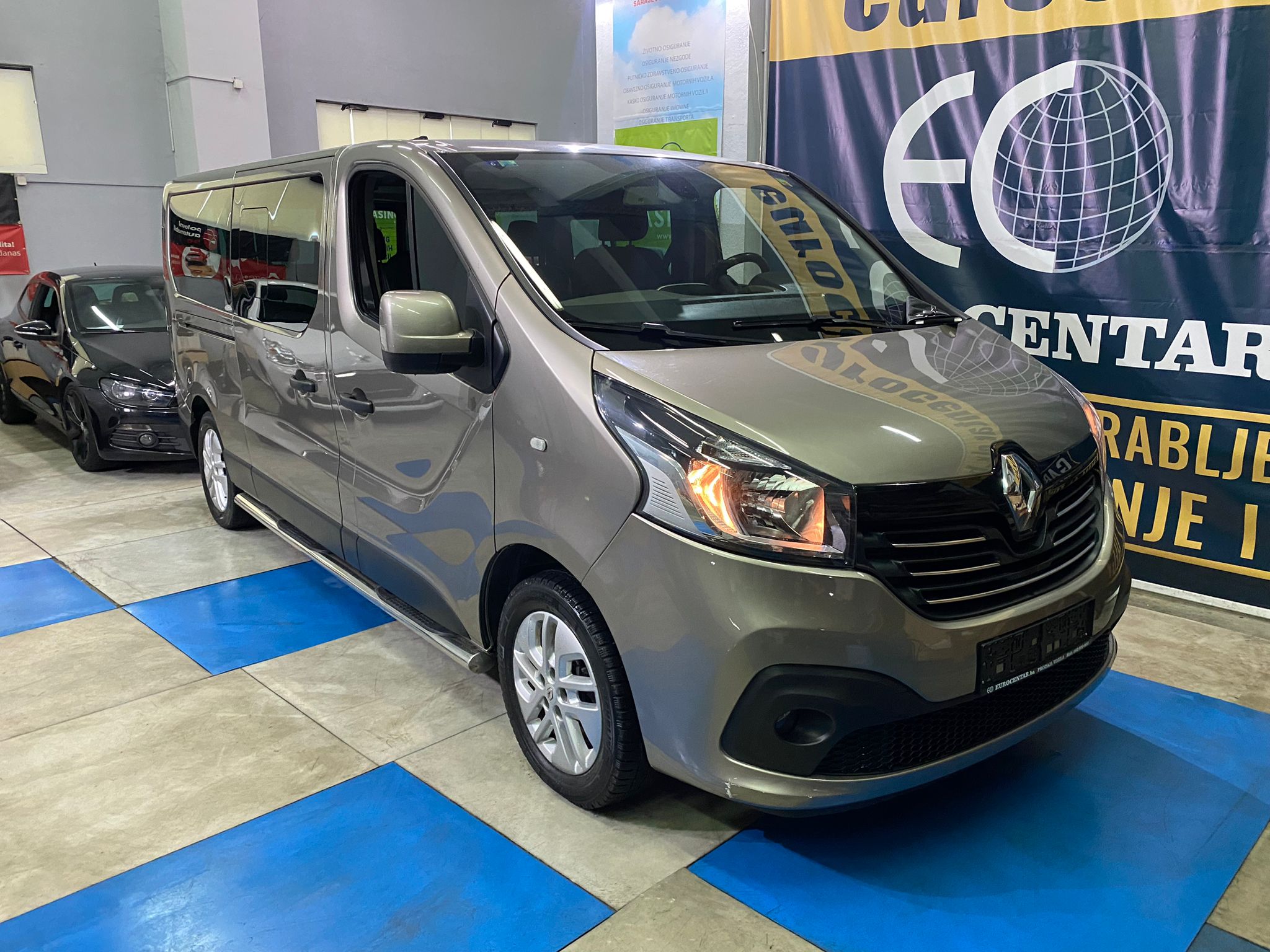 RENAULT TRAFIC 1.6 DCI, 2016 GOD, 7+1 SJED, REGISTROVAN