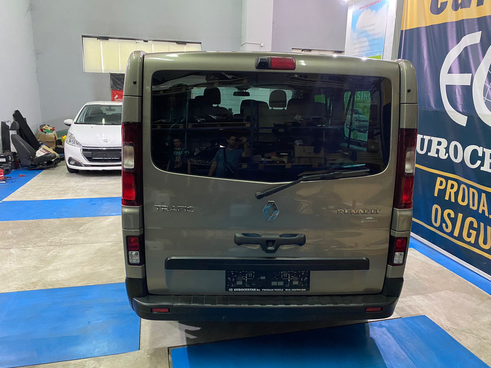 RENAULT TRAFIC 1.6 DCI, 2016 GOD, 7+1 SJED, REGISTROVAN