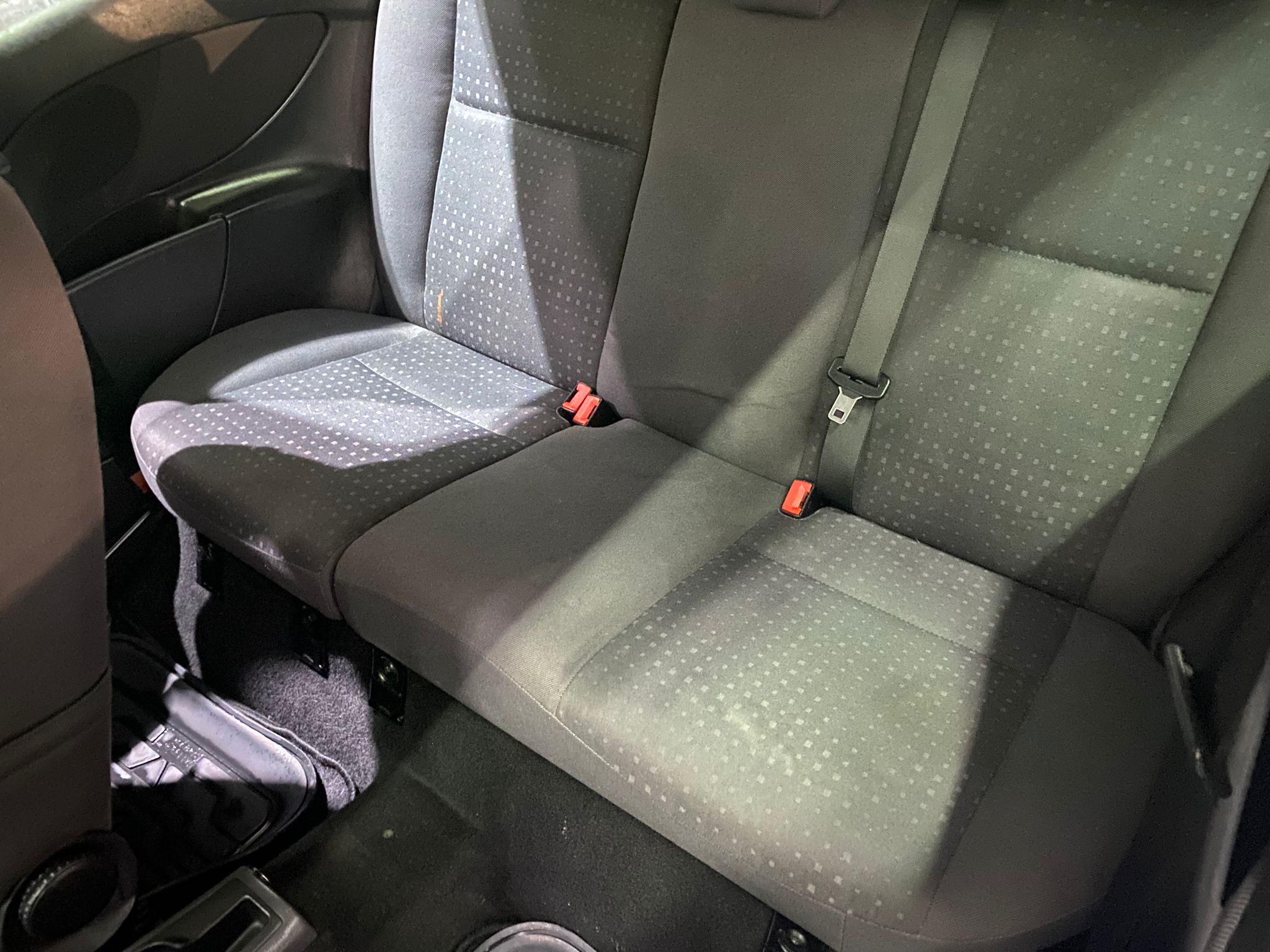 FORD FOCUS 1.8 TDCI, 2004 GODINA, KLIMA