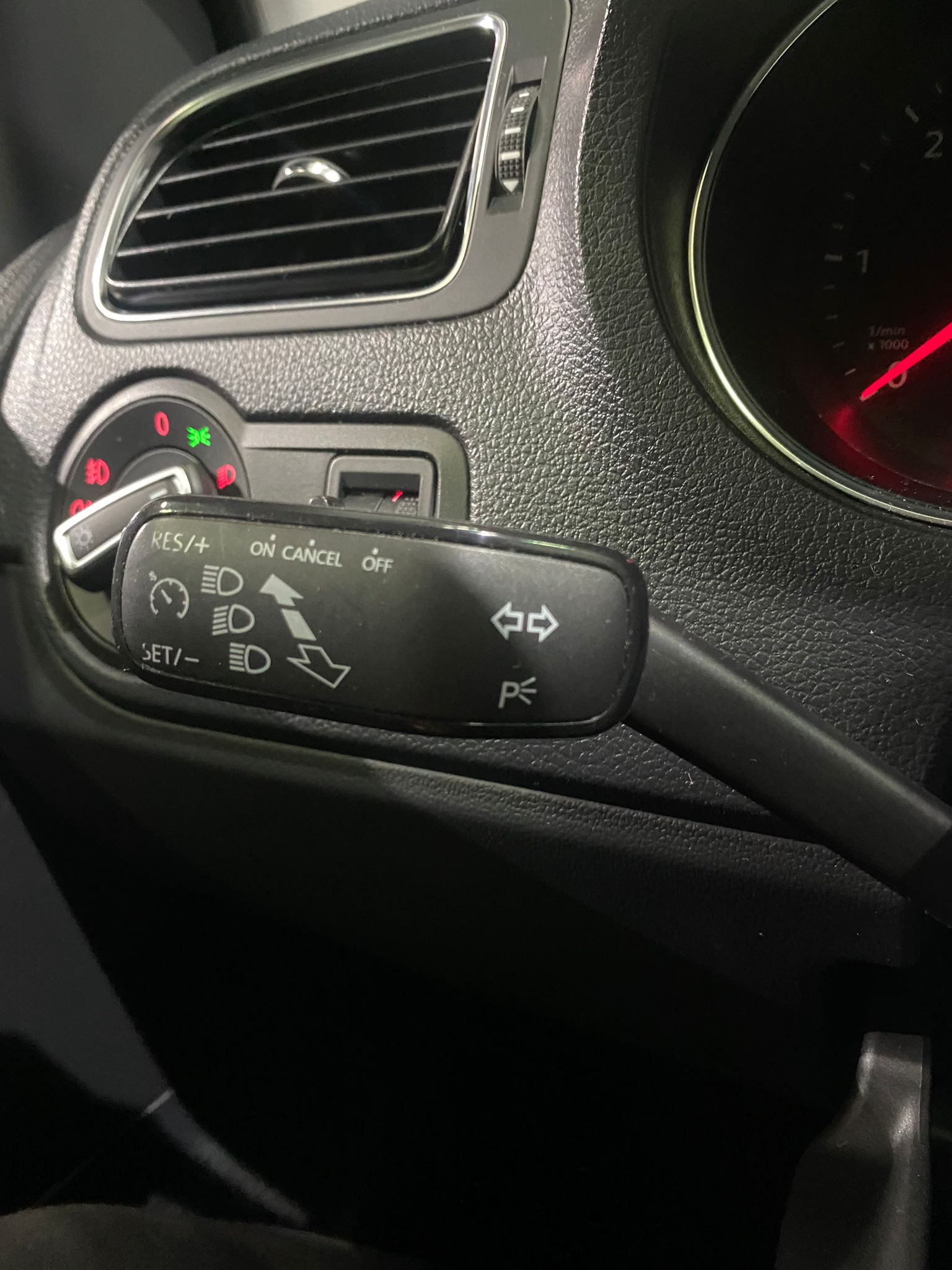 VOLKSWAGEN POLO 1.4 TDI, 2014 GOD, ALU FELGE