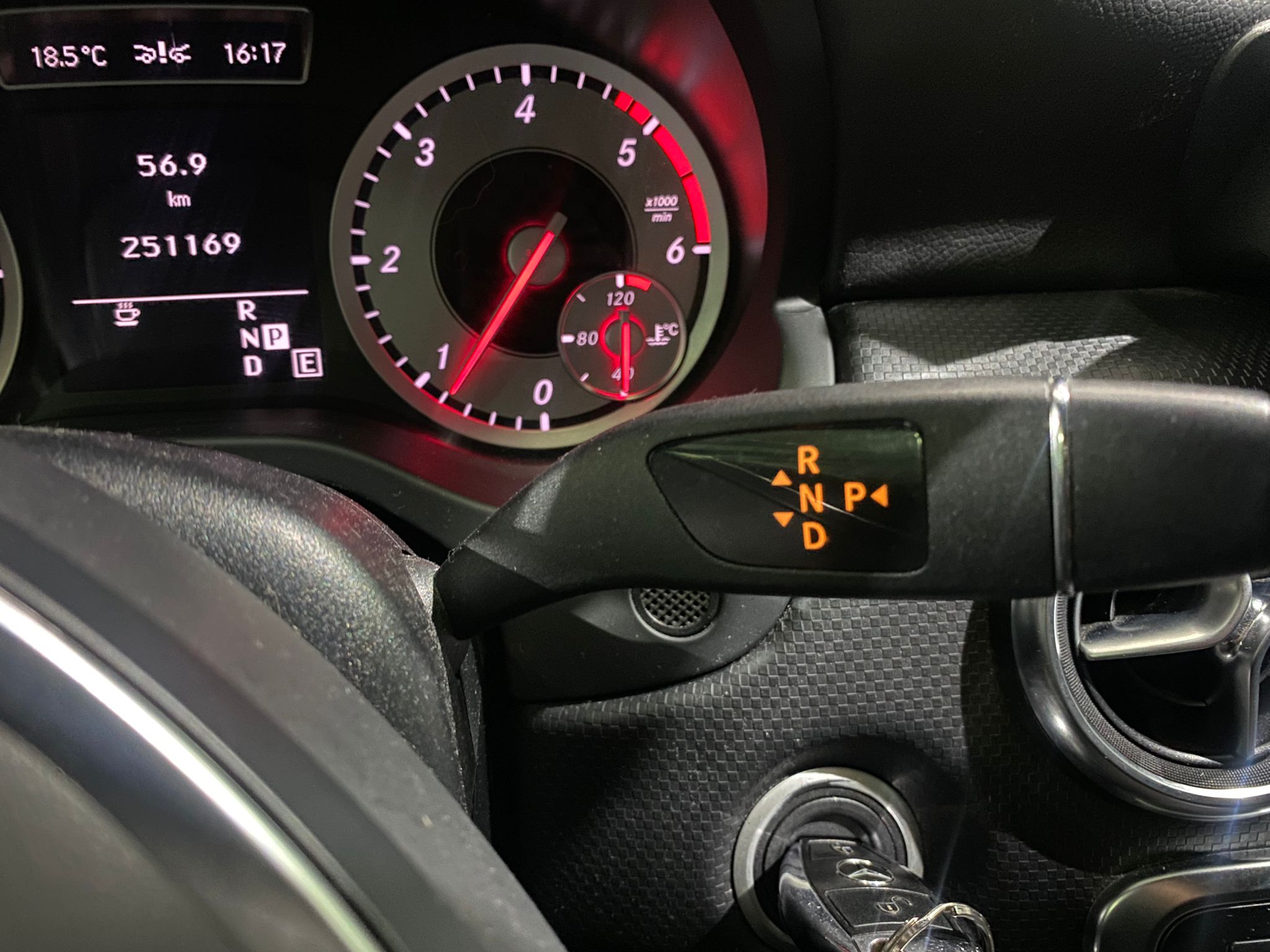 MERCEDES A180 CDI 7G TRONIC, 2013 GOD, BI-XENON