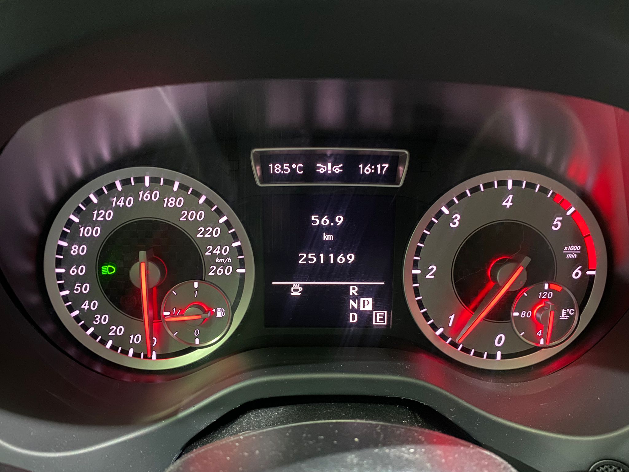 MERCEDES A180 CDI 7G TRONIC, 2013 GOD, BI-XENON