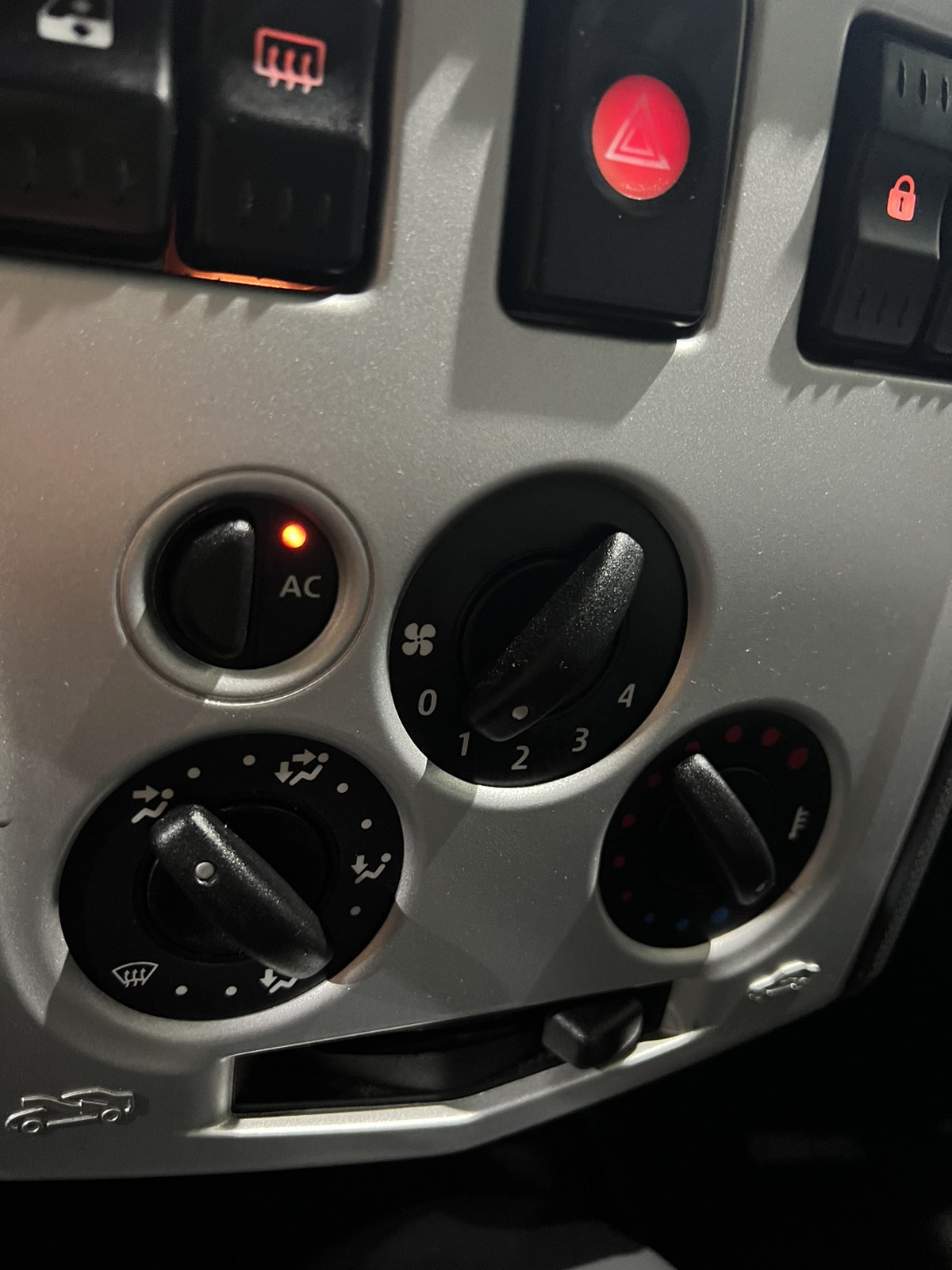 DACIA LOGAN 1.4 MPI, 2005 GOD, 1 VLASNIK, 67000 PREŠLA