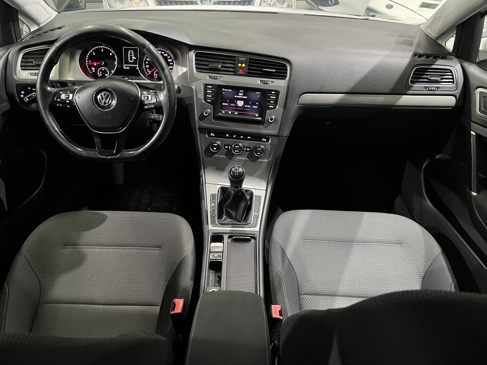 VW GOLF VII 1.6 TDI, 2014 GOD, ALU FELGE NAVIGACIJA