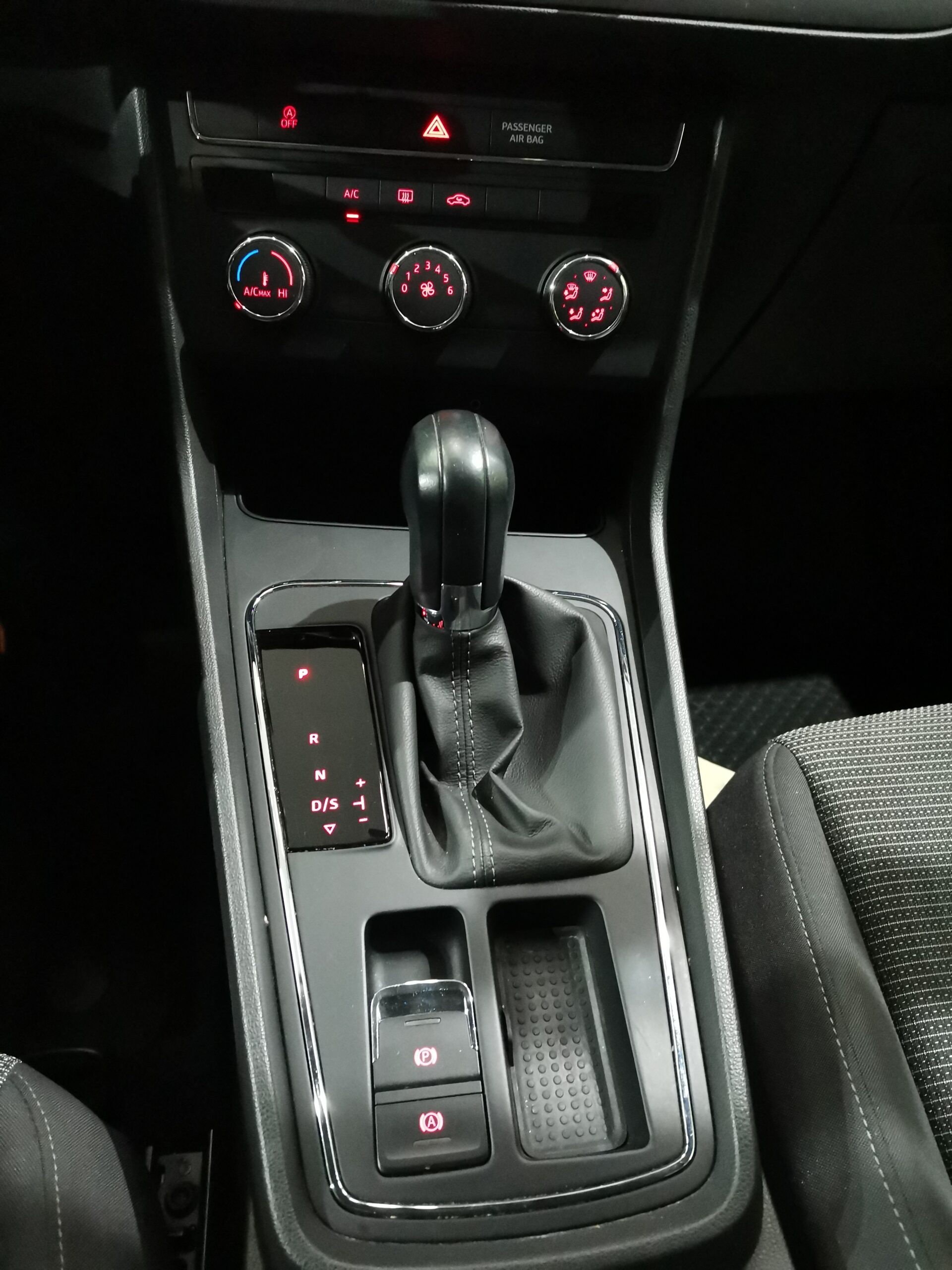 SEAT LEON 1.0 TSI -DSG, 2018 GOD, ALU FELGE, KLIMA