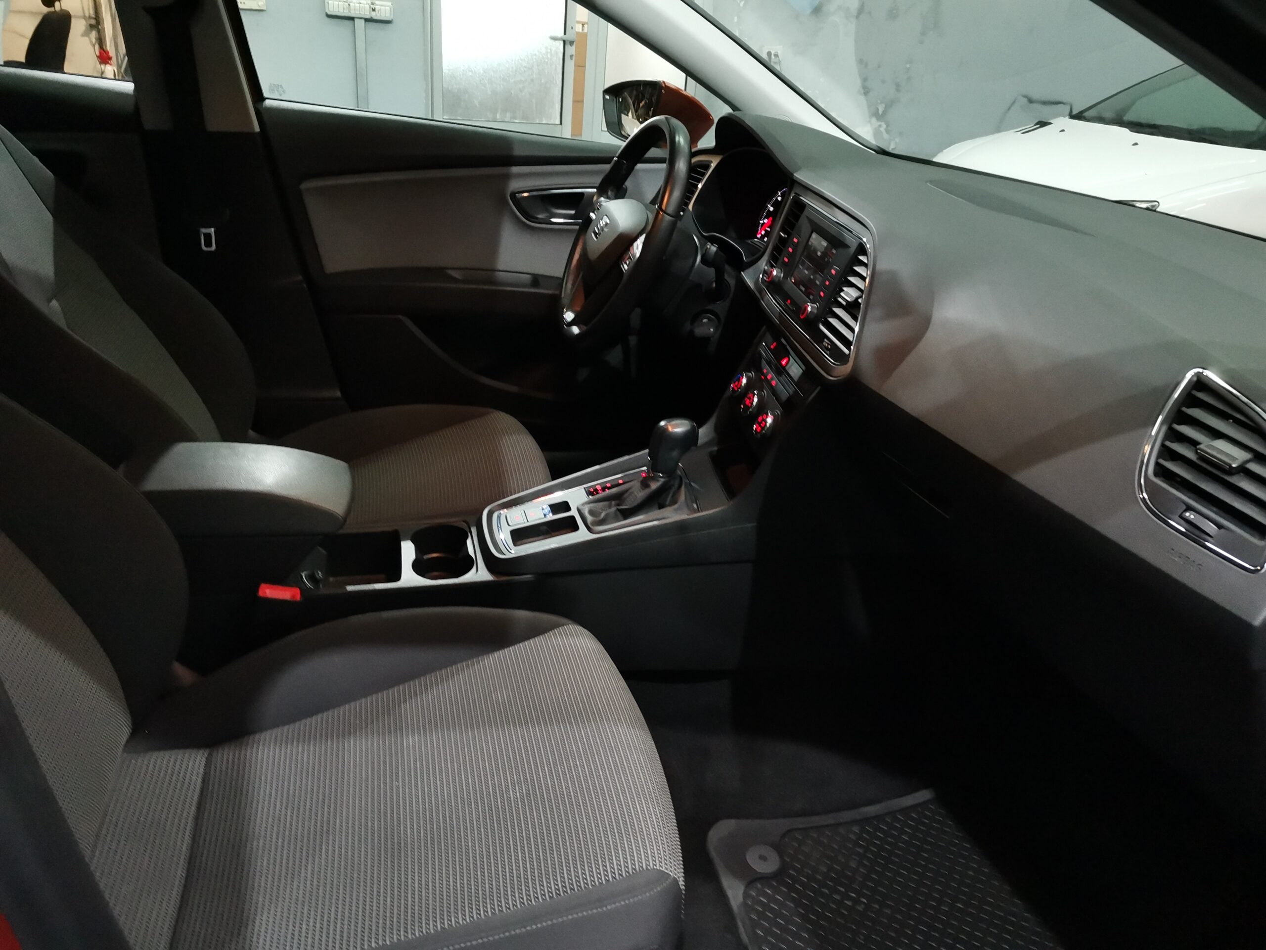 SEAT LEON 1.0 TSI -DSG, 2018 GOD, ALU FELGE, KLIMA