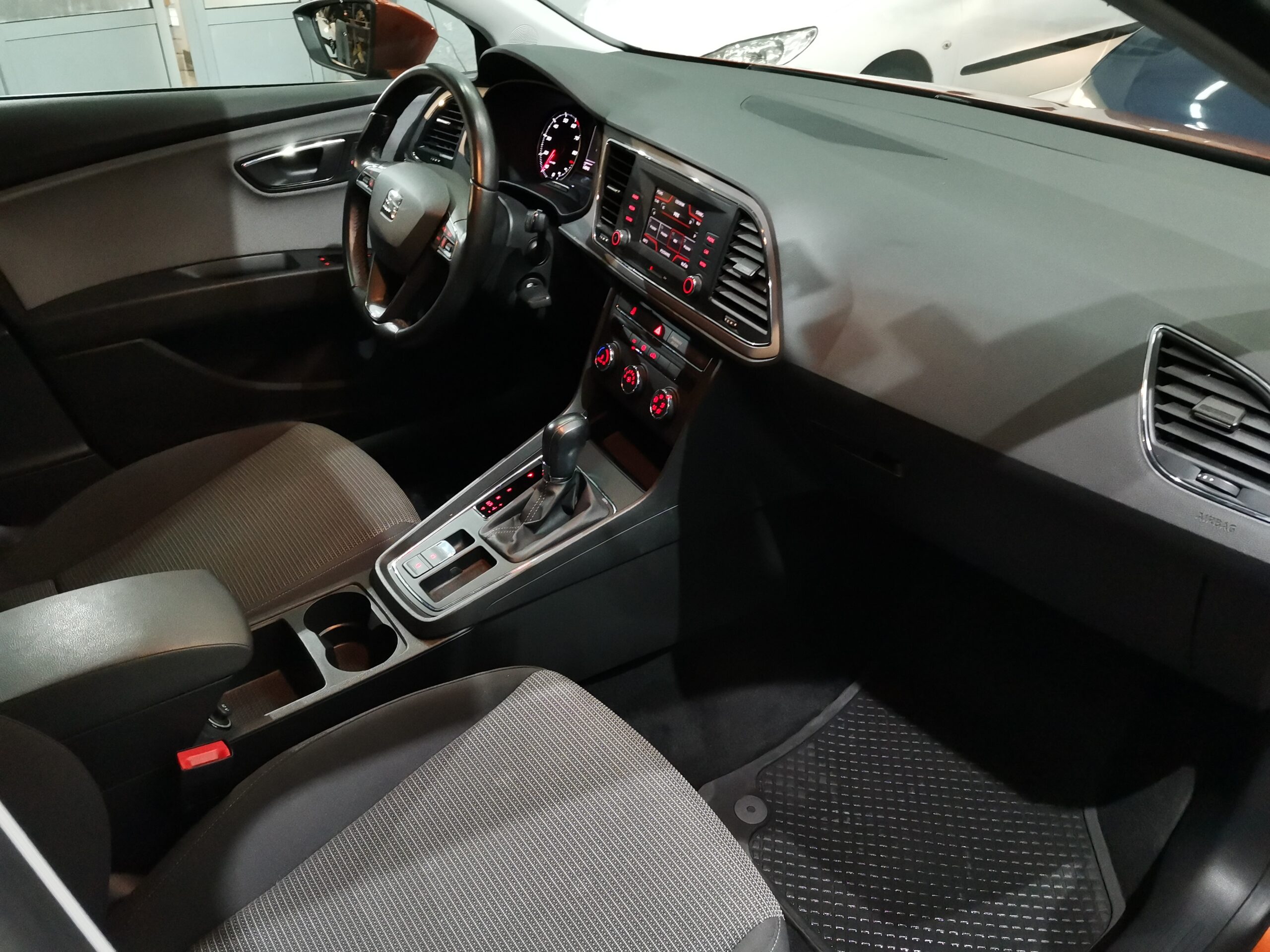 SEAT LEON 1.0 TSI -DSG, 2018 GOD, ALU FELGE, KLIMA