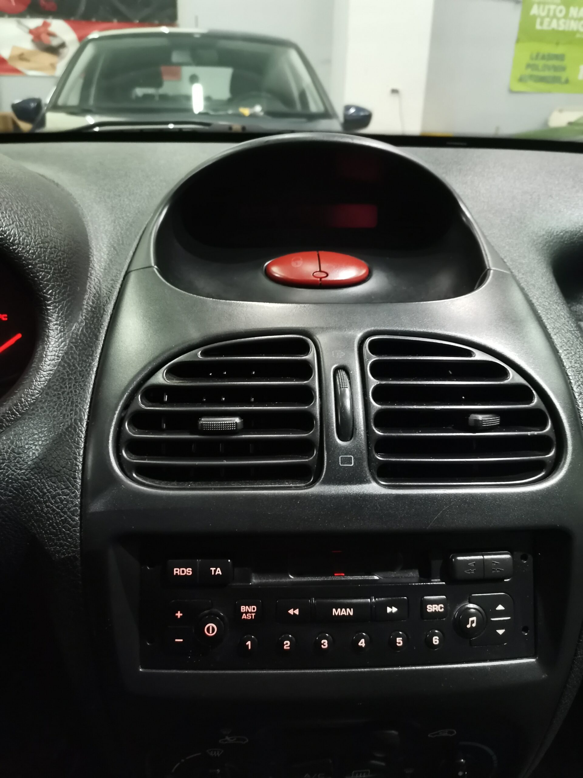 PEUGEOT 206 1.4 HDI, 2006 GODINA, REGISTROVAN,