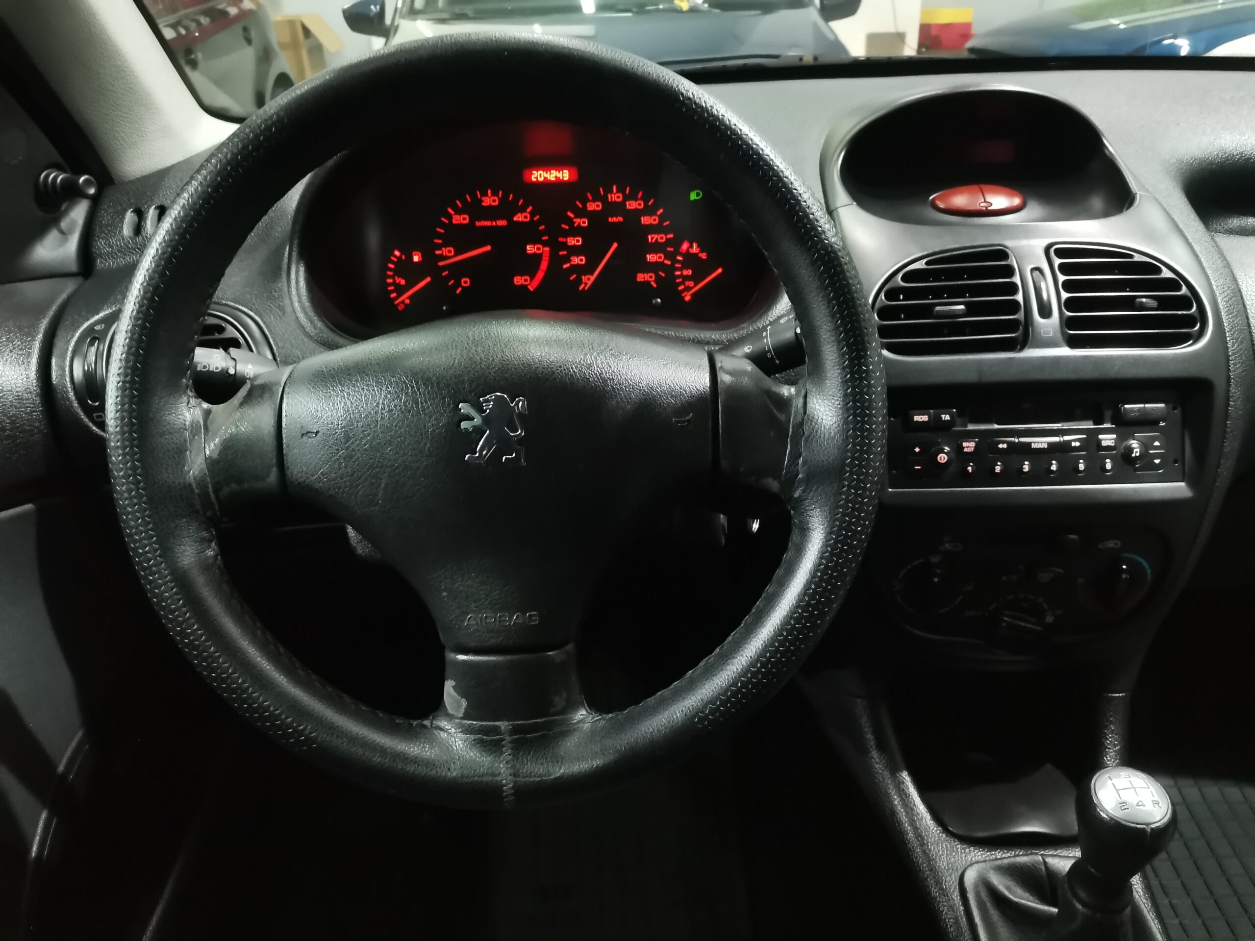 PEUGEOT 206 1.4 HDI, 2006 GODINA, REGISTROVAN,