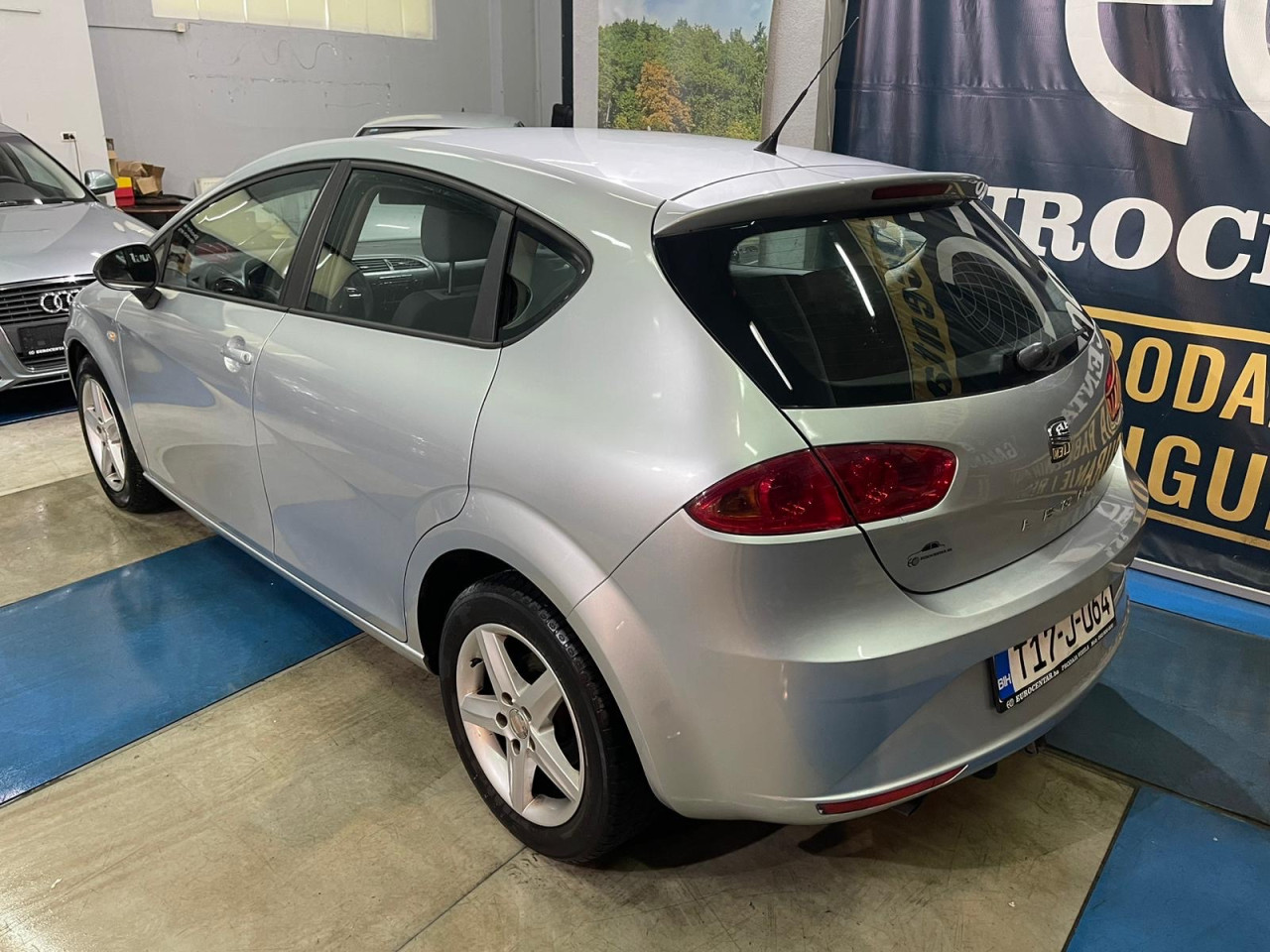 SEAT LEON 1.6 TDI , 2011 GOD, ALU FELGE, KLIMA,TEK REGISTROVAN