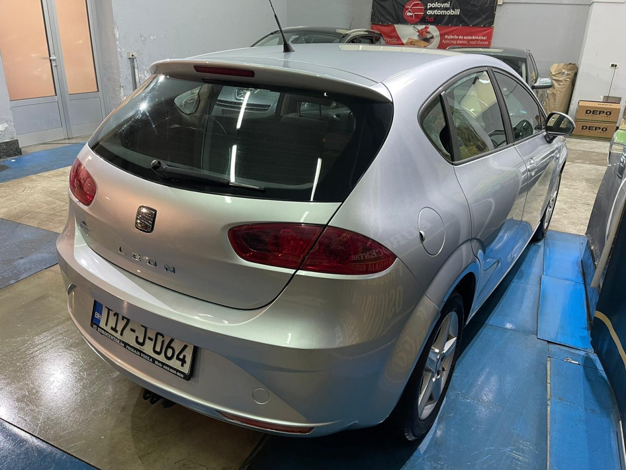 SEAT LEON 1.6 TDI , 2011 GOD, ALU FELGE, KLIMA,TEK REGISTROVAN